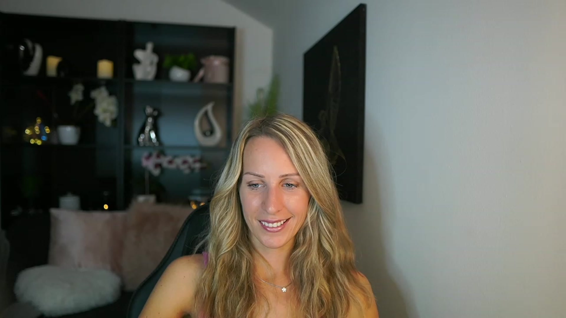 Gallery image thumbnail from Nikki__Sexx__'s myfreecams stream on, 08/29/2023, 18:32 image 9 of 20