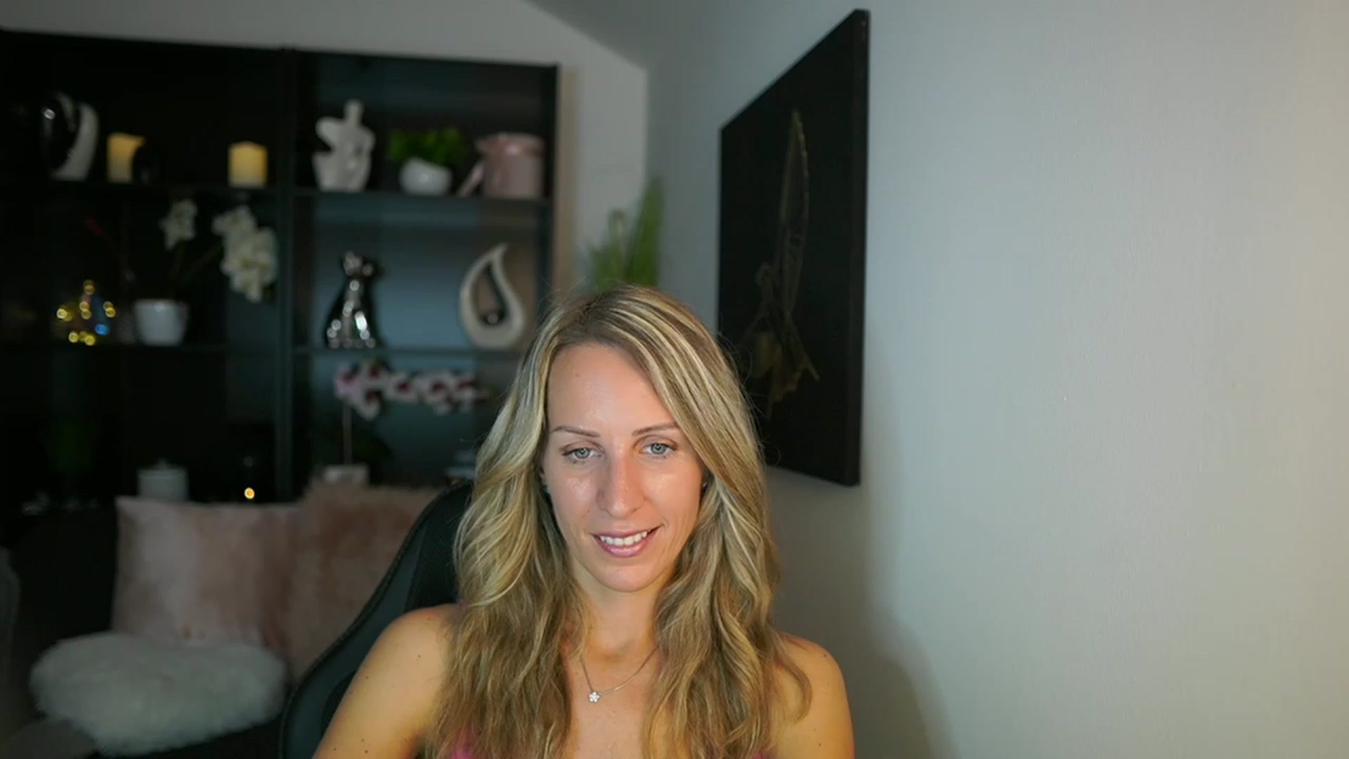 Gallery image thumbnail from Nikki__Sexx__'s myfreecams stream on, 08/29/2023, 19:44 image 4 of 20