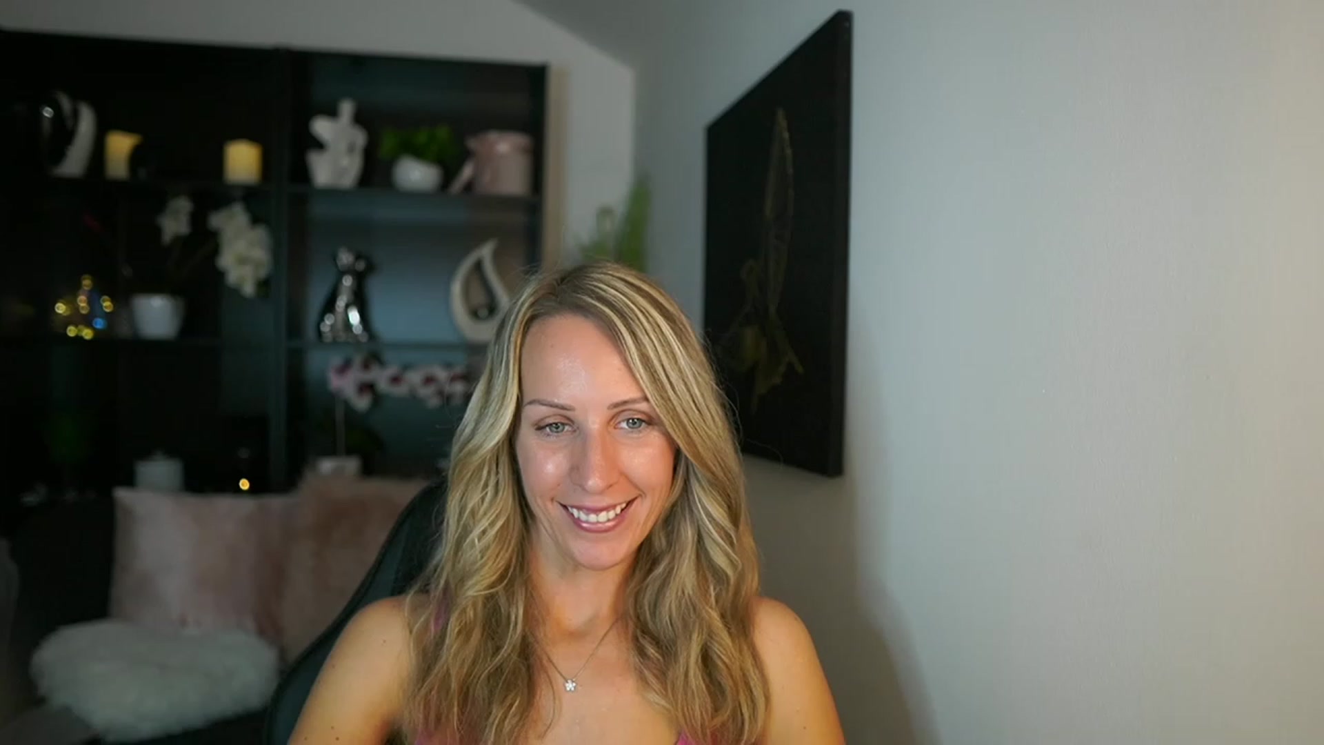 Gallery image thumbnail from Nikki__Sexx__'s myfreecams stream on, 08/29/2023, 21:31 image 6 of 20