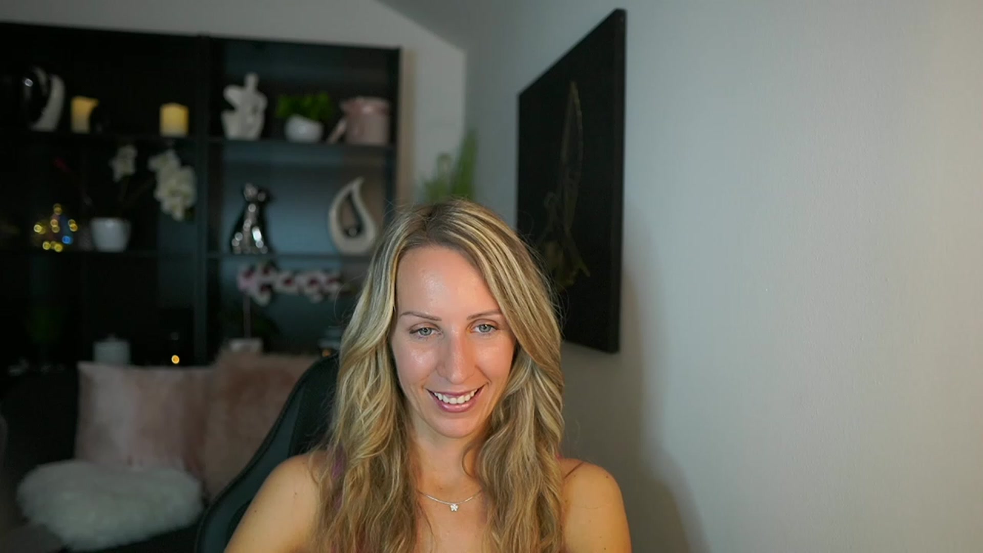 Gallery image thumbnail from Nikki__Sexx__'s myfreecams stream on, 08/29/2023, 21:31 image 14 of 20