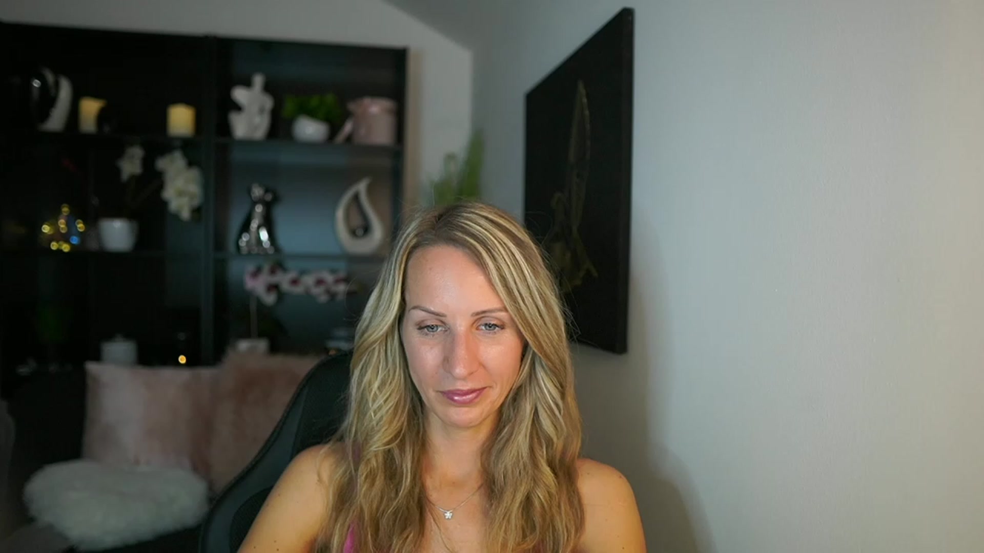 Gallery image thumbnail from Nikki__Sexx__'s myfreecams stream on, 08/29/2023, 21:31 image 10 of 20