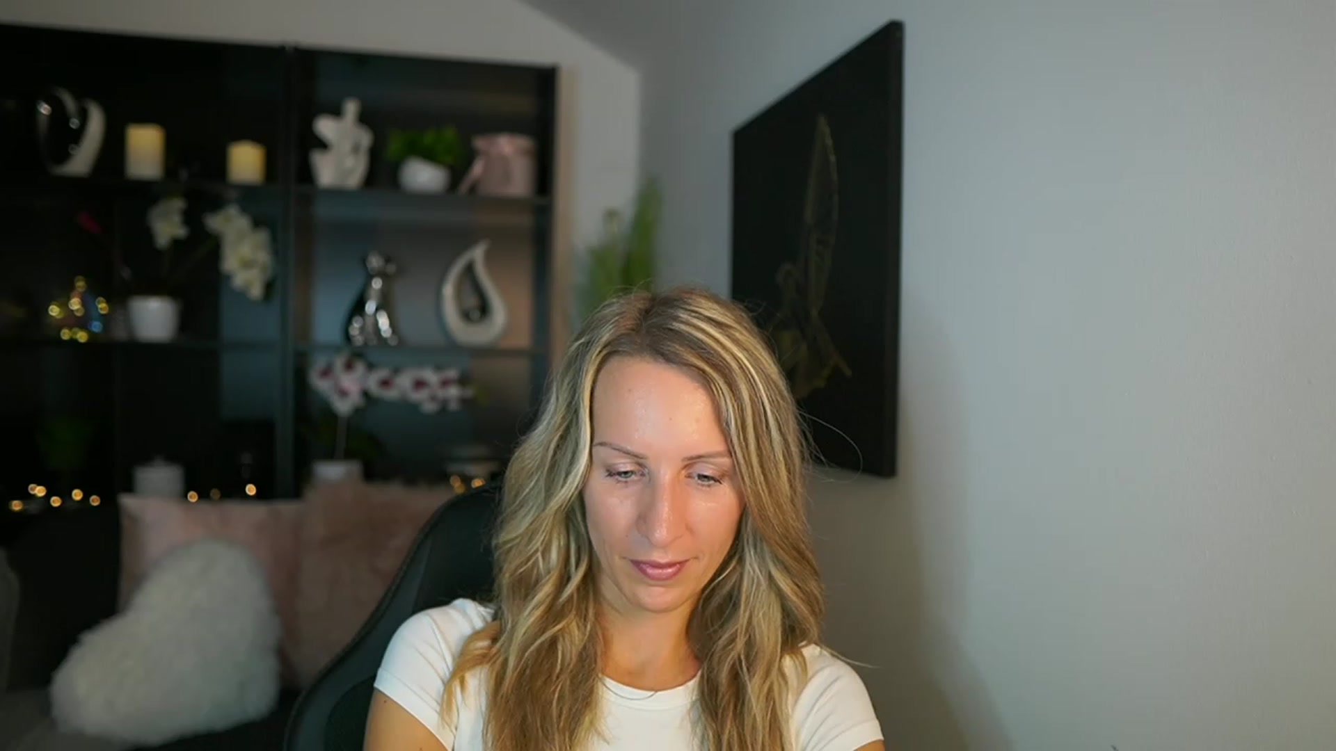 Gallery image thumbnail from Nikki__Sexx__'s myfreecams stream on, 08/31/2023, 22:21 image 5 of 20
