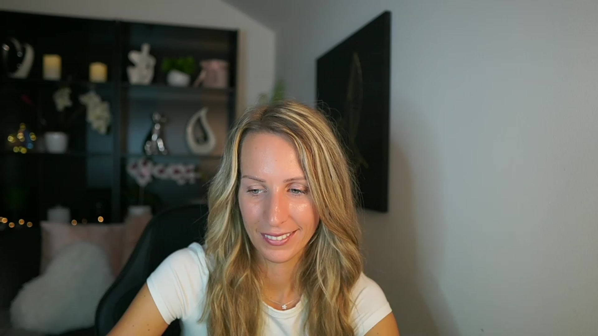 Gallery image thumbnail from Nikki__Sexx__'s myfreecams stream on, 08/31/2023, 23:03 image 14 of 20