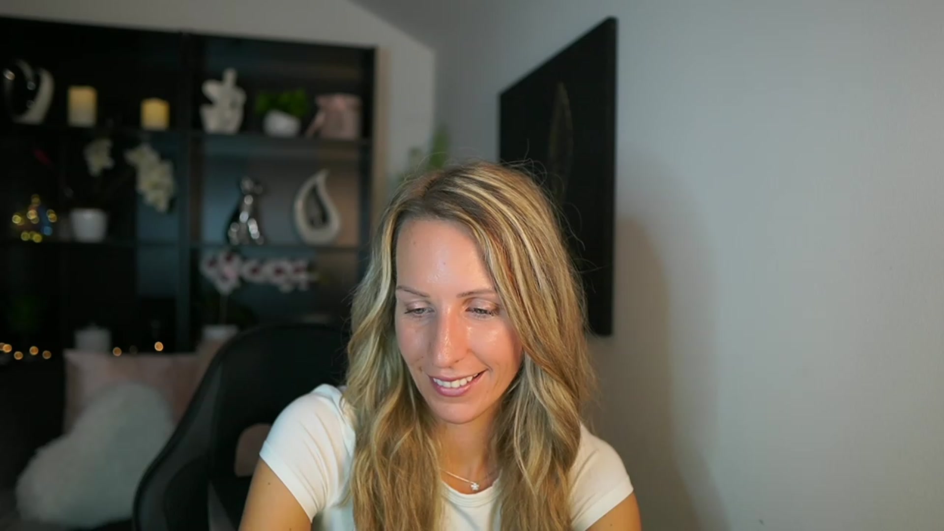 Gallery image thumbnail from Nikki__Sexx__'s myfreecams stream on, 08/31/2023, 23:03 image 17 of 20