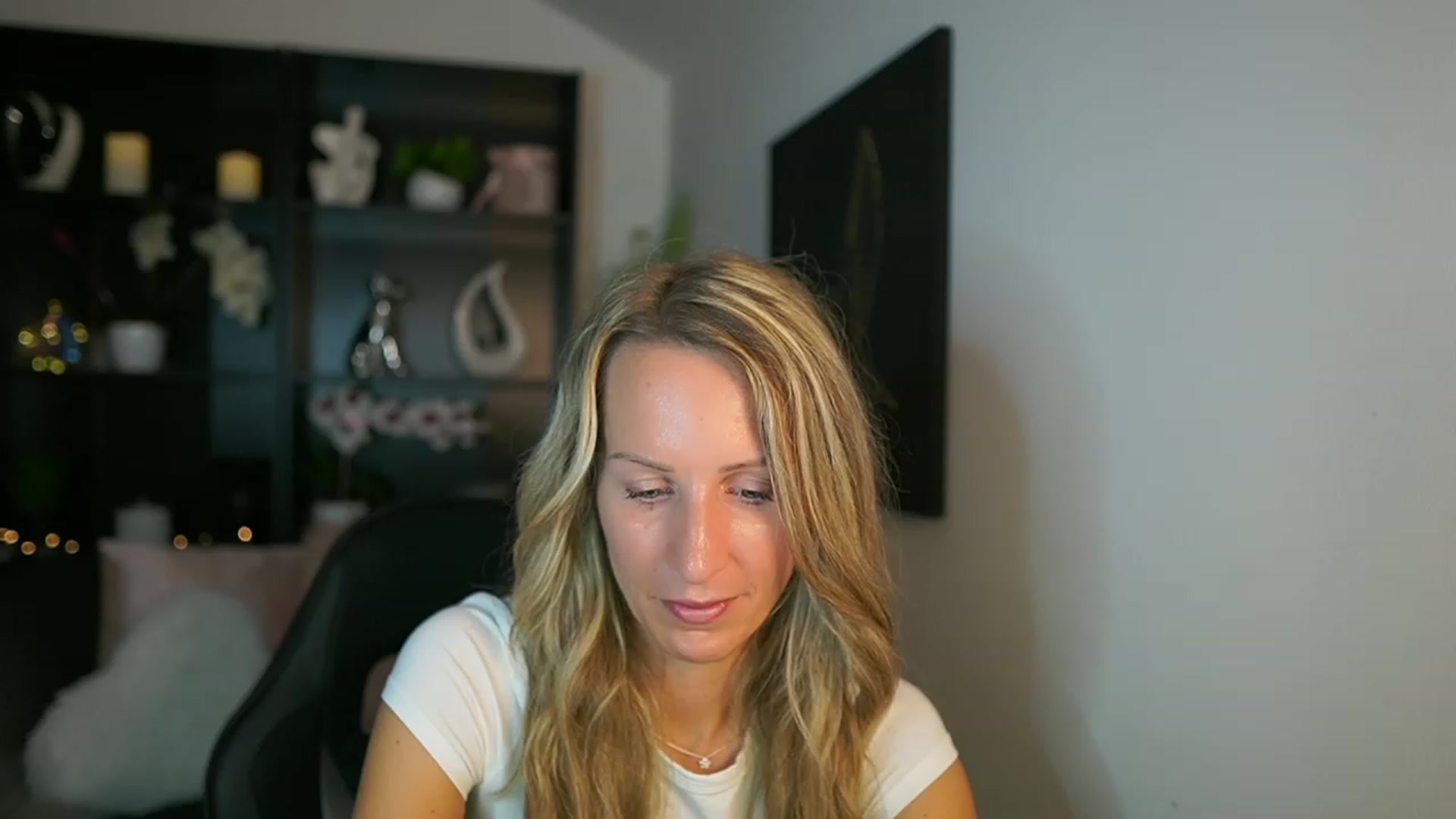 Gallery image thumbnail from Nikki__Sexx__'s myfreecams stream on, 08/31/2023, 23:03 image 16 of 20