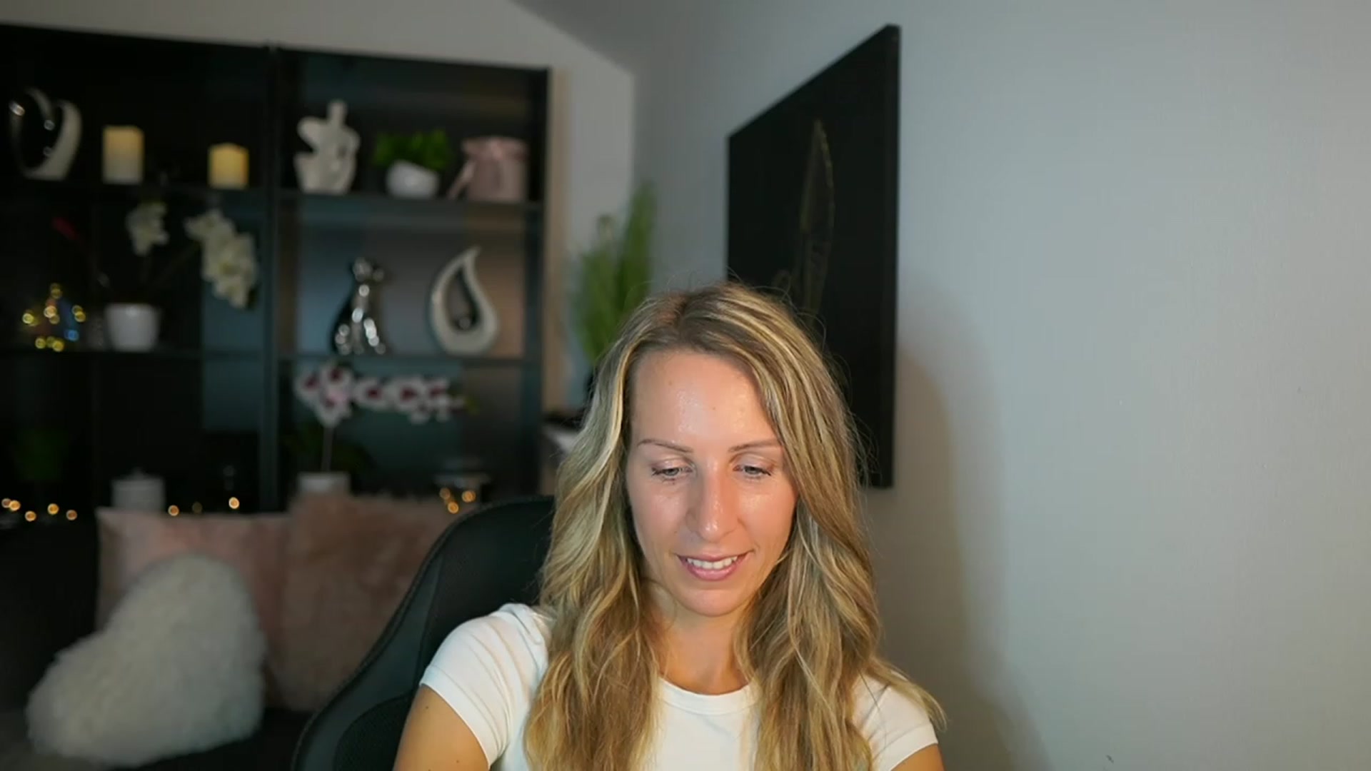Gallery image thumbnail from Nikki__Sexx__'s myfreecams stream on, 08/31/2023, 23:03 image 1 of 20