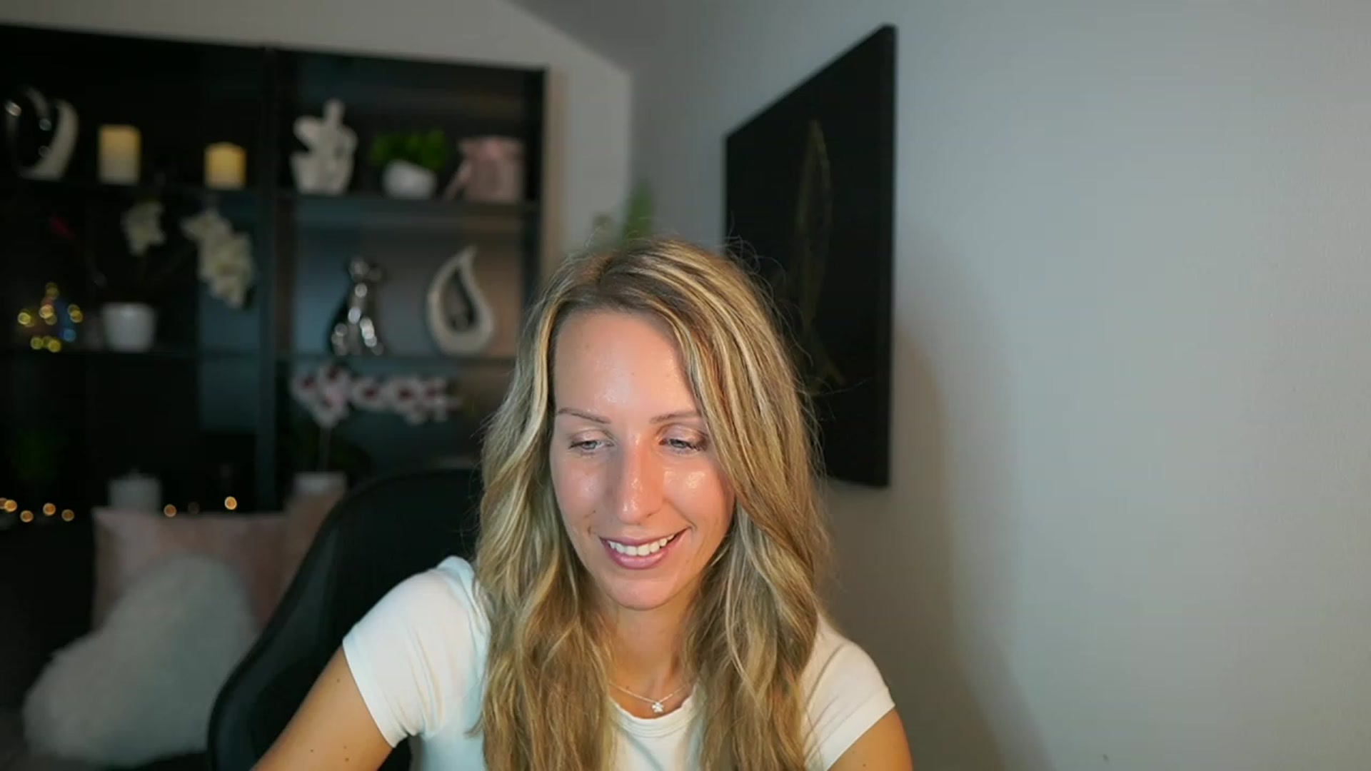 Gallery image thumbnail from Nikki__Sexx__'s myfreecams stream on, 08/31/2023, 23:03 image 19 of 20
