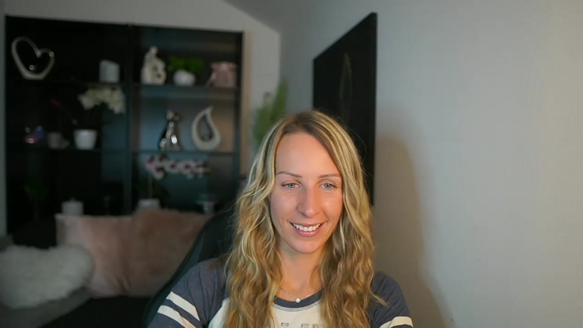 Gallery image thumbnail from Nikki__Sexx__'s myfreecams stream on, 09/07/2023, 18:57 image 17 of 20