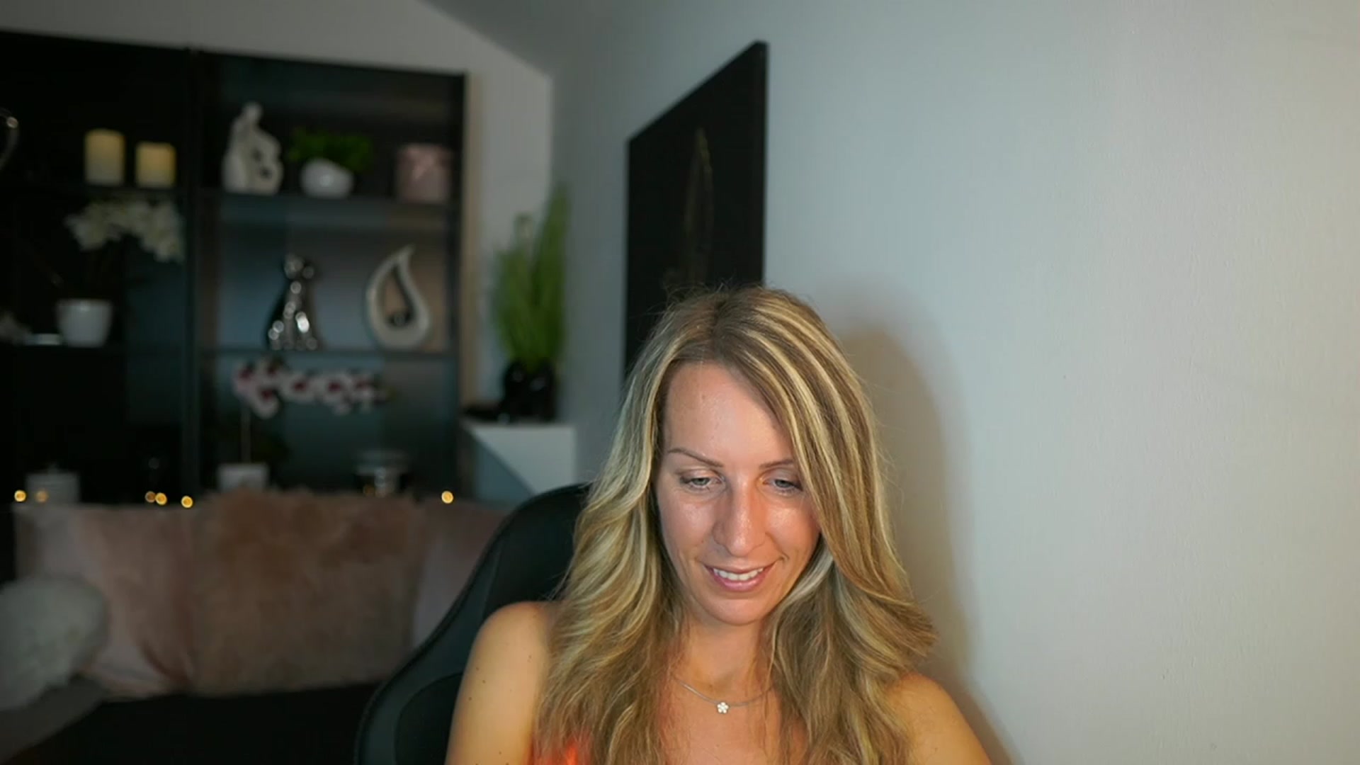 Gallery image thumbnail from Nikki__Sexx__'s myfreecams stream on, 09/11/2023, 19:17 image 13 of 20