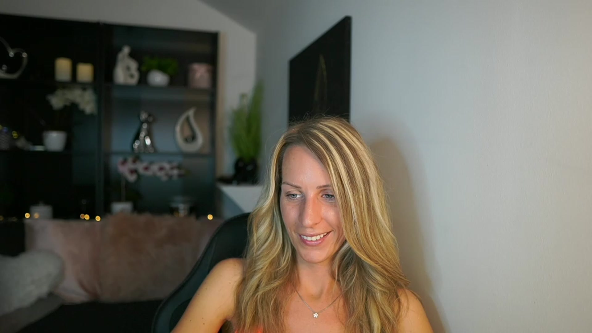 Gallery image thumbnail from Nikki__Sexx__'s myfreecams stream on, 09/11/2023, 19:17 image 3 of 20