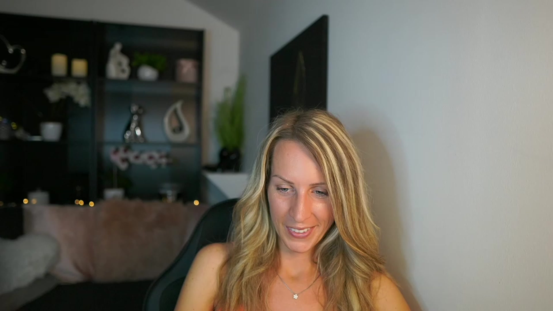Gallery image thumbnail from Nikki__Sexx__'s myfreecams stream on, 09/11/2023, 19:17 image 2 of 20