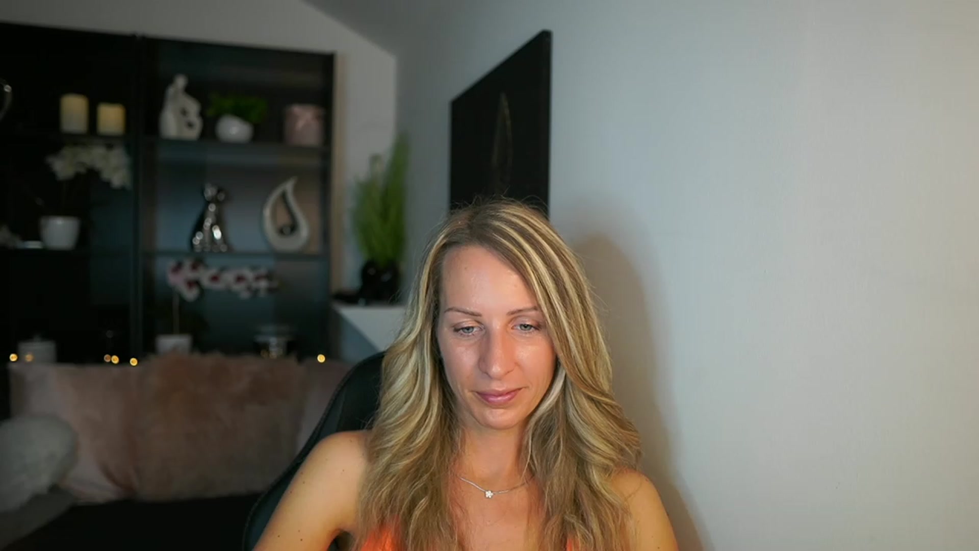 Gallery image thumbnail from Nikki__Sexx__'s myfreecams stream on, 09/11/2023, 19:17 image 15 of 20