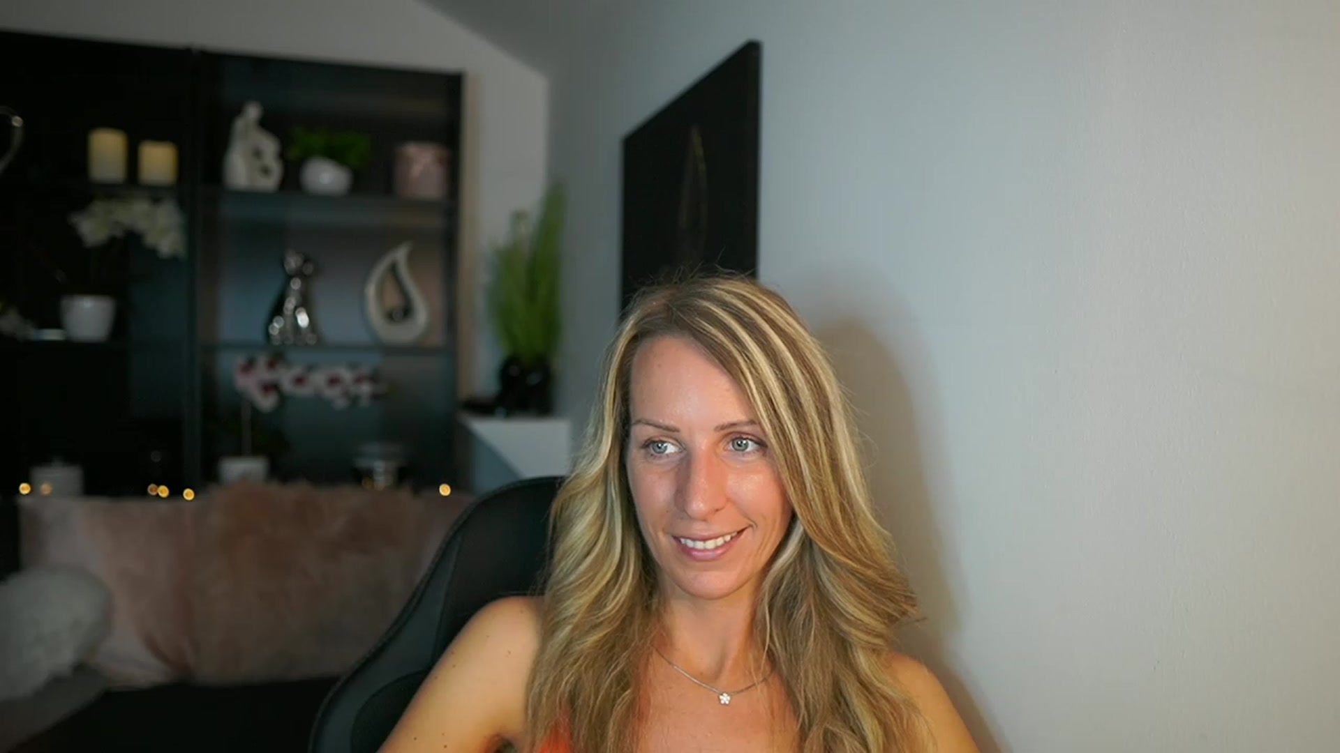 Gallery image thumbnail from Nikki__Sexx__'s myfreecams stream on, 09/11/2023, 19:17 image 9 of 20