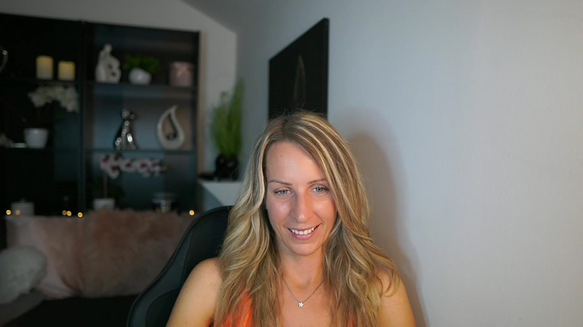 Gallery image thumbnail from Nikki__Sexx__'s myfreecams stream on, 09/11/2023, 20:33 image 4 of 20