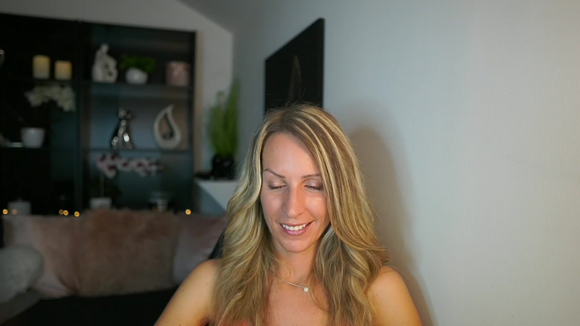 Gallery image thumbnail from Nikki__Sexx__'s myfreecams stream on, 09/11/2023, 21:16 image 8 of 20
