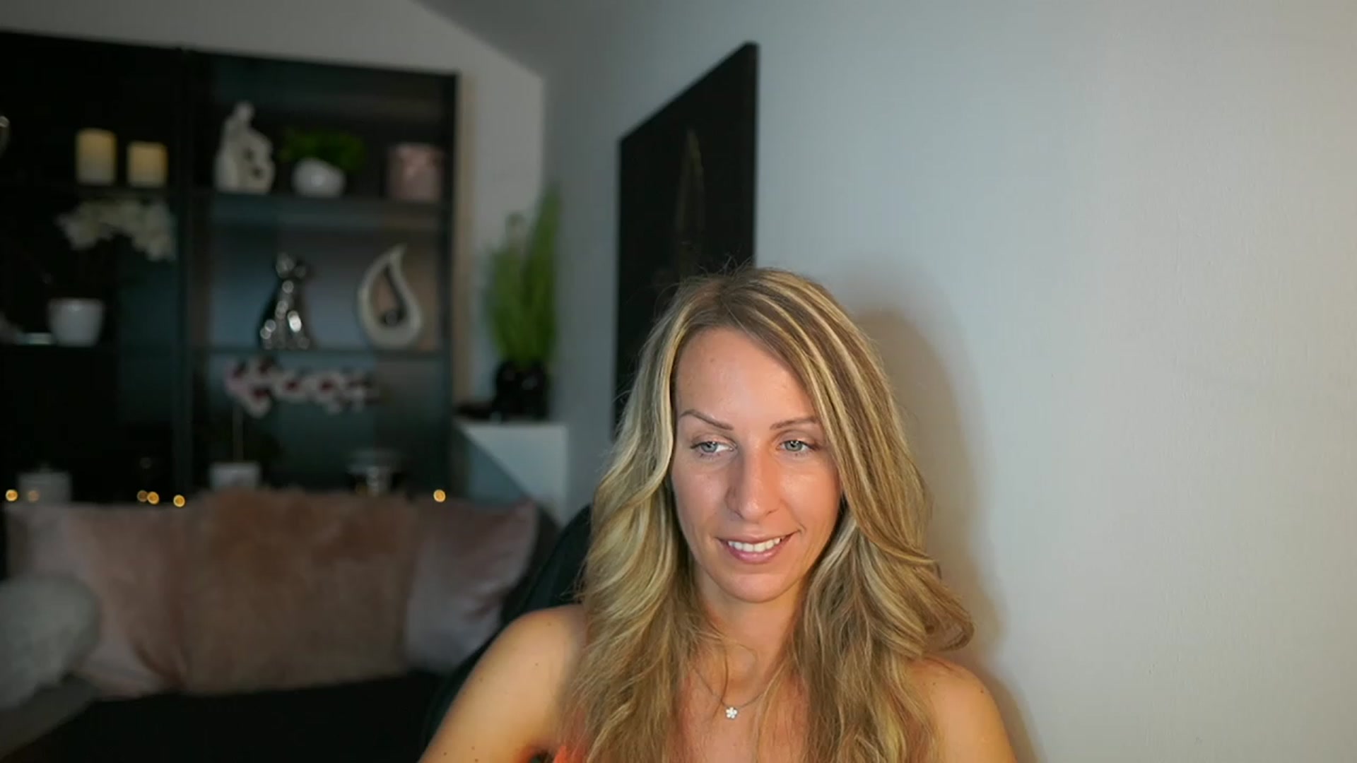 Gallery image thumbnail from Nikki__Sexx__'s myfreecams stream on, 09/11/2023, 21:16 image 16 of 20