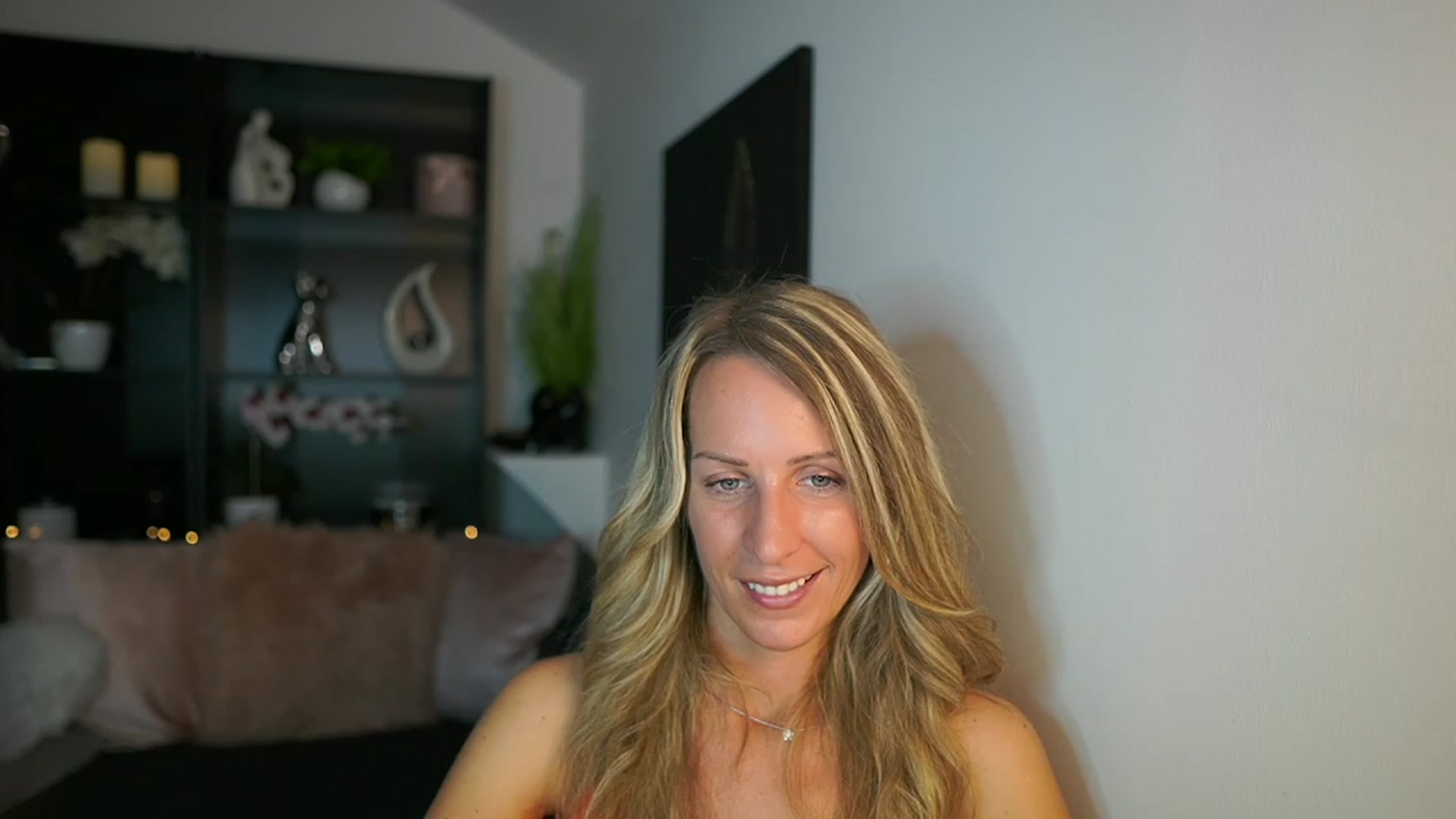 Gallery image thumbnail from Nikki__Sexx__'s myfreecams stream on, 09/11/2023, 21:16 image 13 of 20