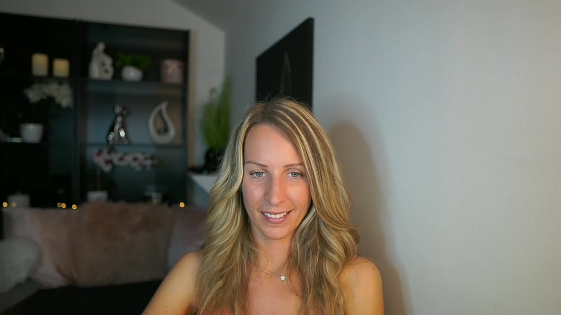 Gallery image thumbnail from Nikki__Sexx__'s myfreecams stream on, 09/11/2023, 21:16 image 7 of 20