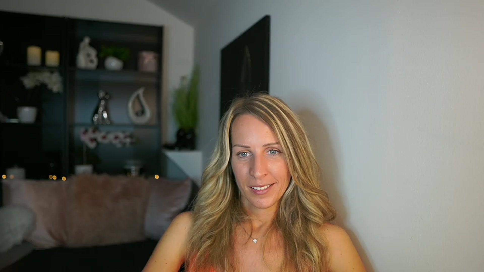 Gallery image thumbnail from Nikki__Sexx__'s myfreecams stream on, 09/11/2023, 21:16 image 15 of 20