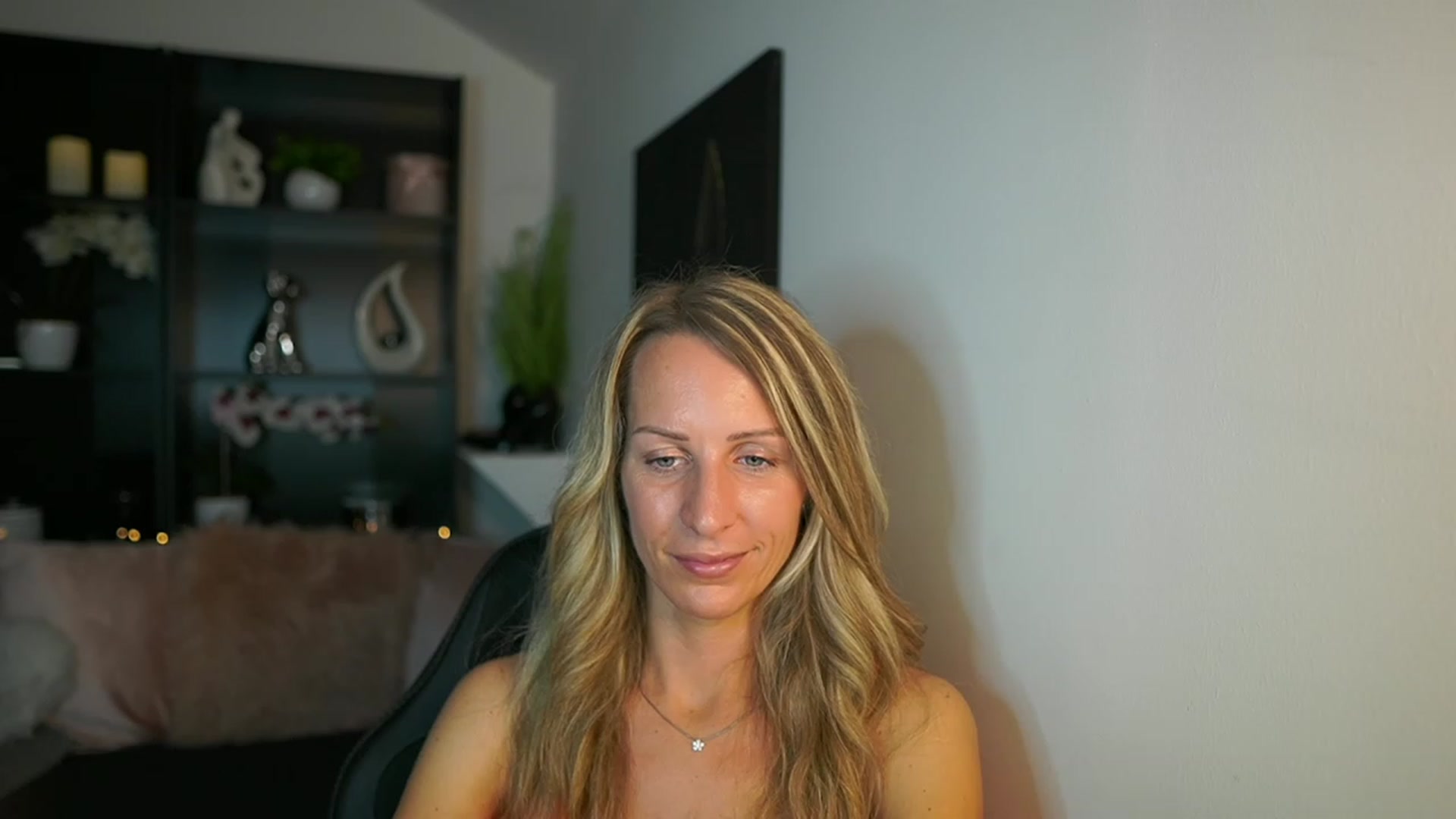 Gallery image thumbnail from Nikki__Sexx__'s myfreecams stream on, 09/11/2023, 23:01 image 13 of 20