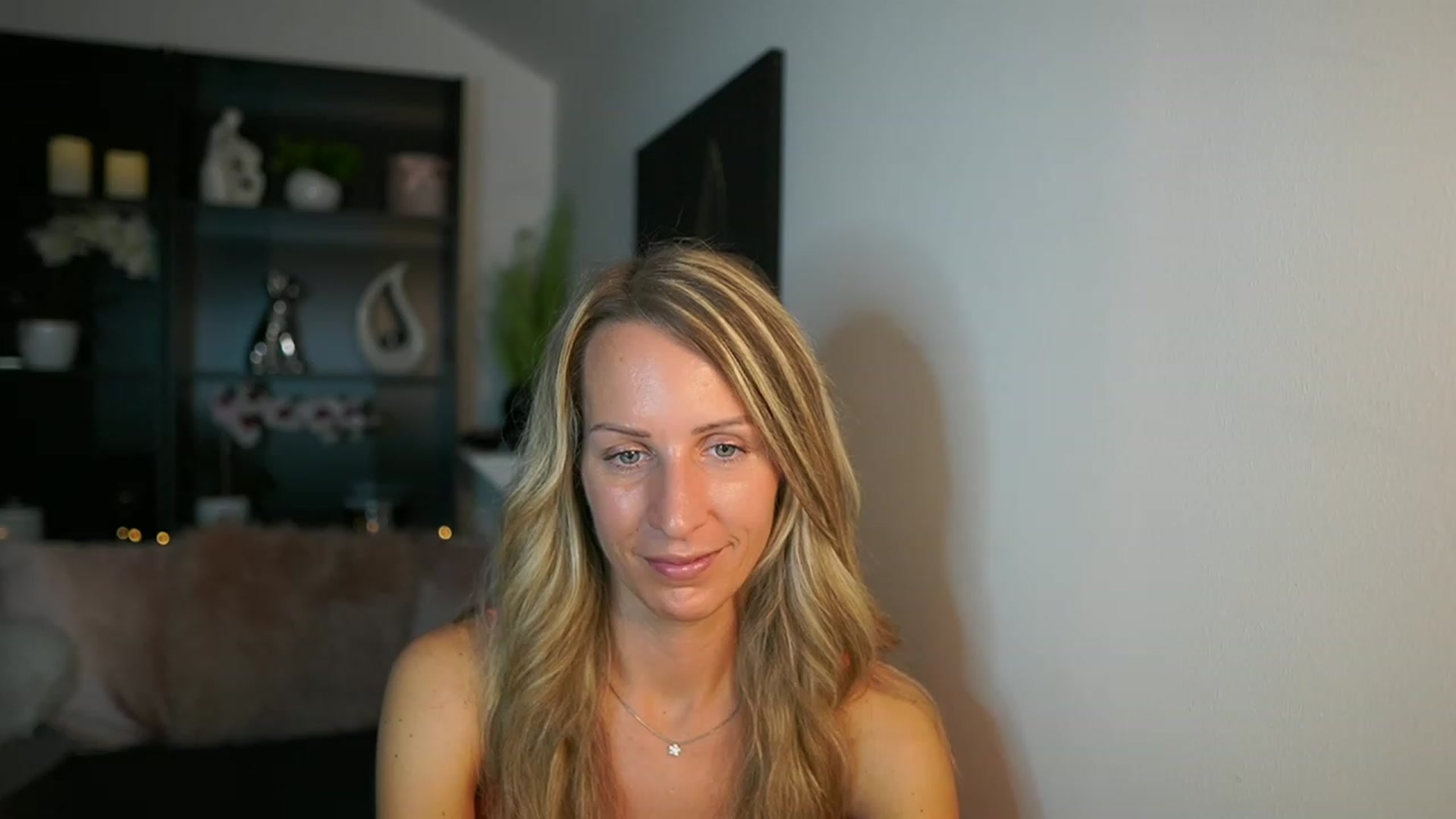 Gallery image thumbnail from Nikki__Sexx__'s myfreecams stream on, 09/11/2023, 23:01 image 15 of 20