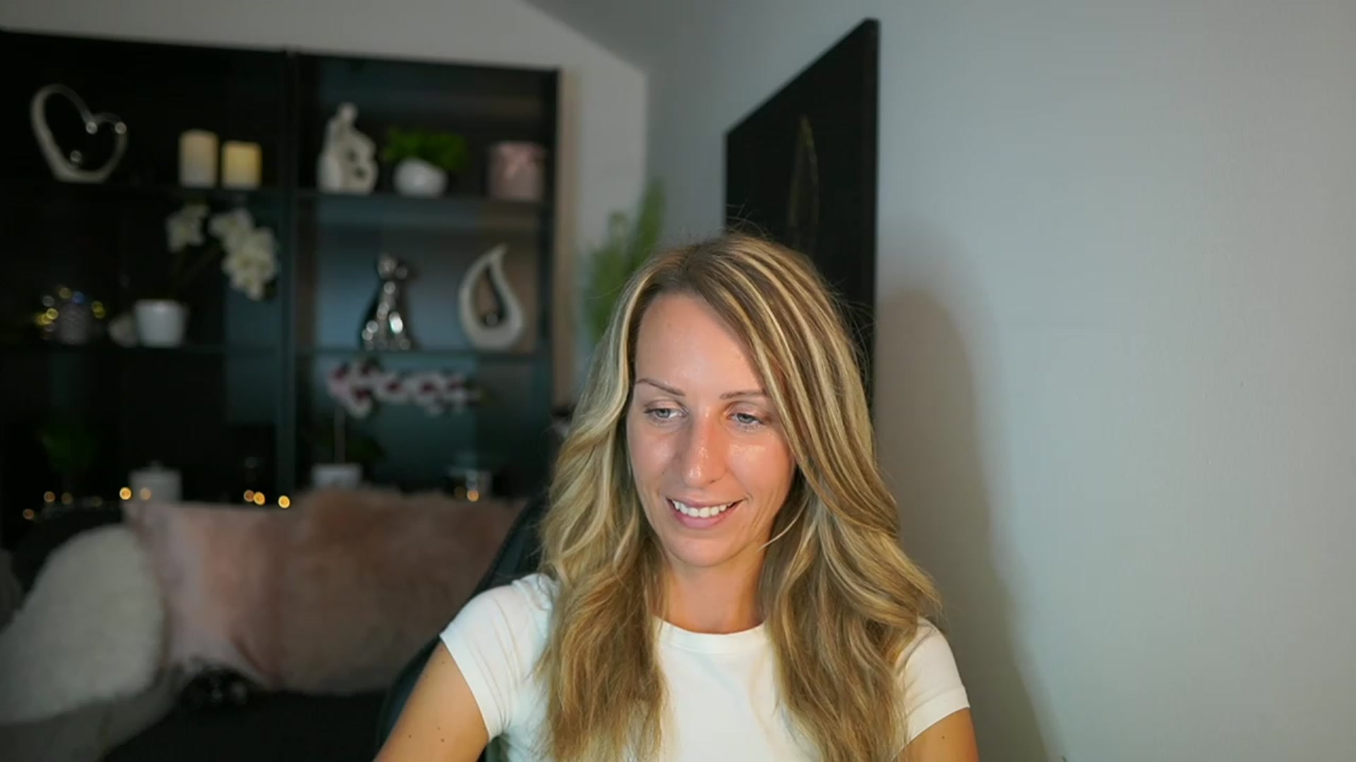 Gallery image thumbnail from Nikki__Sexx__'s myfreecams stream on, 09/12/2023, 20:18 image 2 of 20