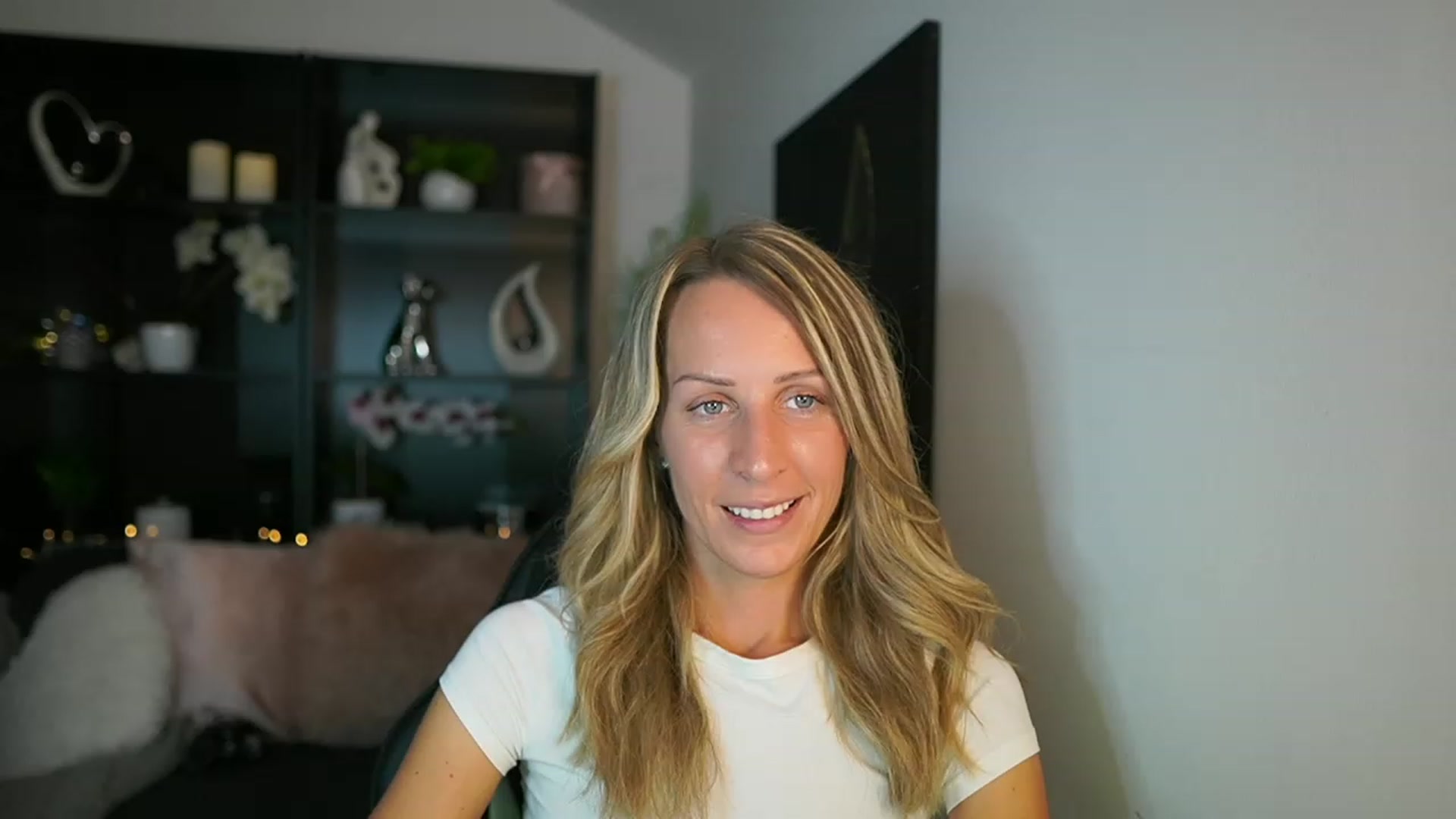 Gallery image thumbnail from Nikki__Sexx__'s myfreecams stream on, 09/12/2023, 20:18 image 10 of 20