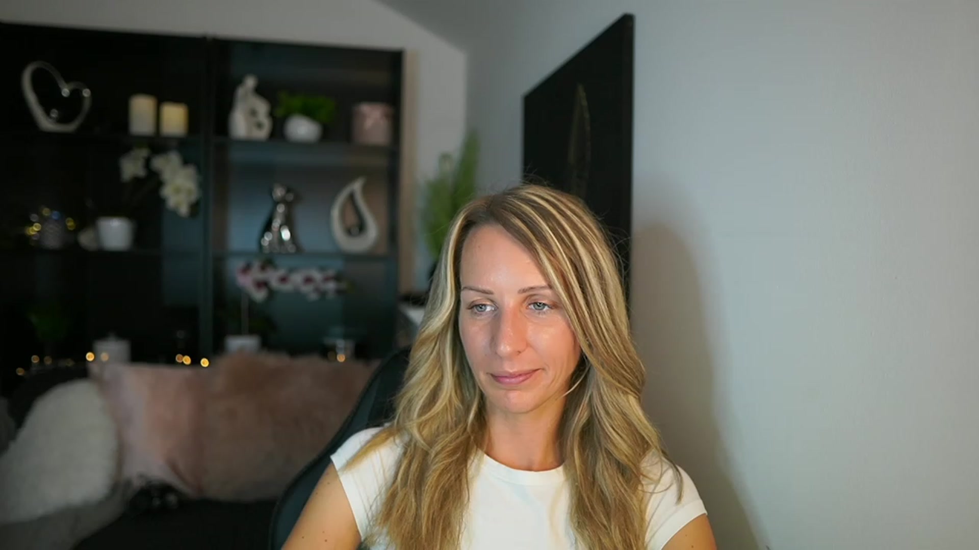 Gallery image thumbnail from Nikki__Sexx__'s myfreecams stream on, 09/12/2023, 20:18 image 1 of 20