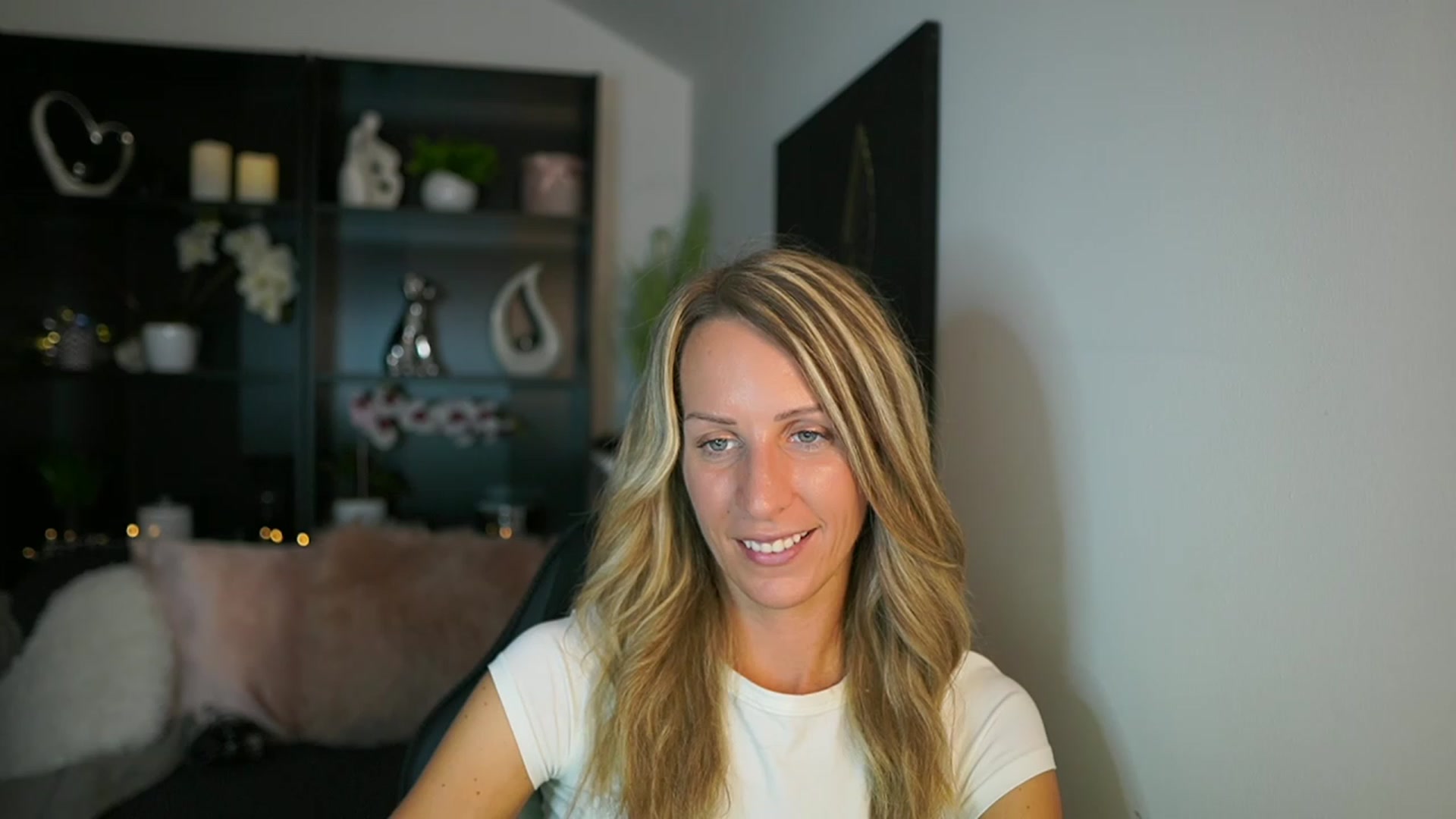 Gallery image thumbnail from Nikki__Sexx__'s myfreecams stream on, 09/12/2023, 21:20 image 12 of 20
