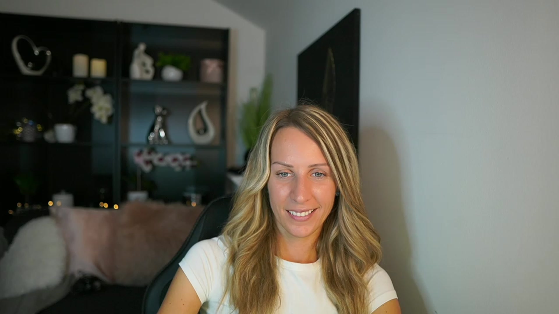 Gallery image thumbnail from Nikki__Sexx__'s myfreecams stream on, 09/12/2023, 21:20 image 19 of 20
