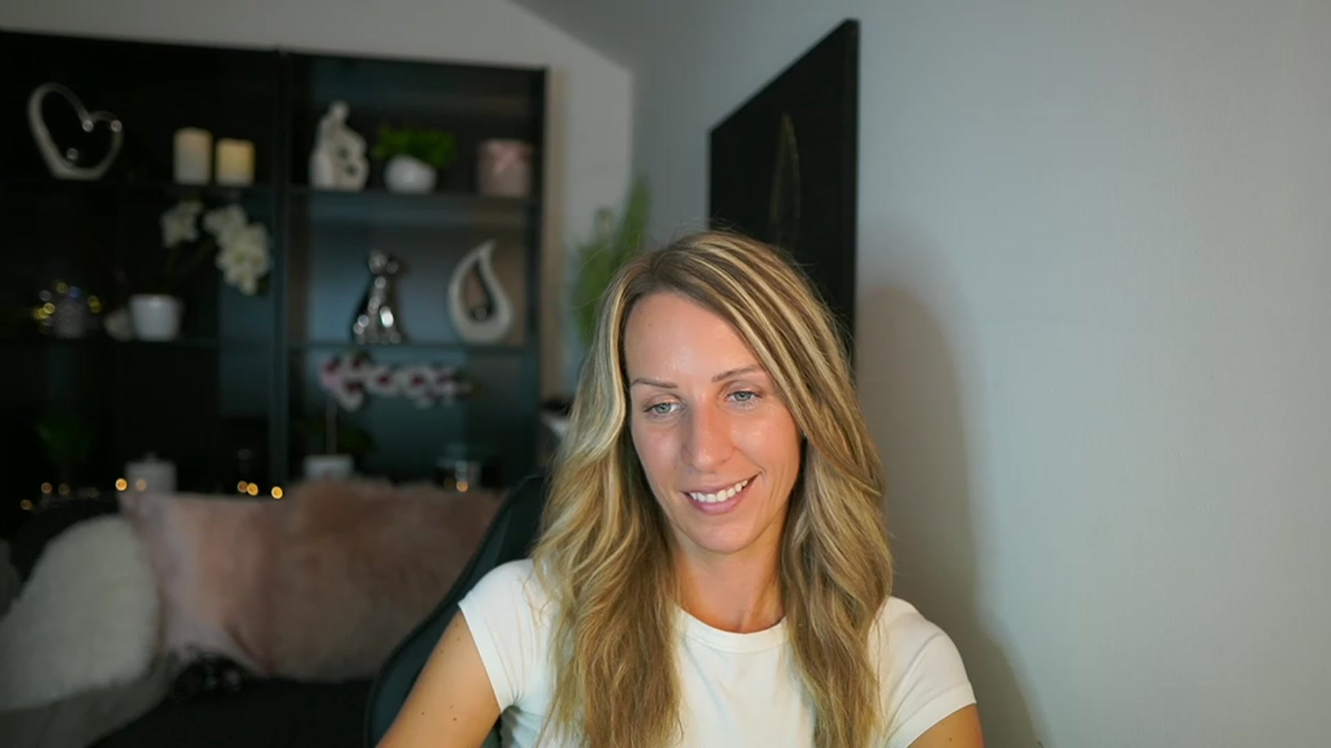 Gallery image thumbnail from Nikki__Sexx__'s myfreecams stream on, 09/12/2023, 21:20 image 14 of 20