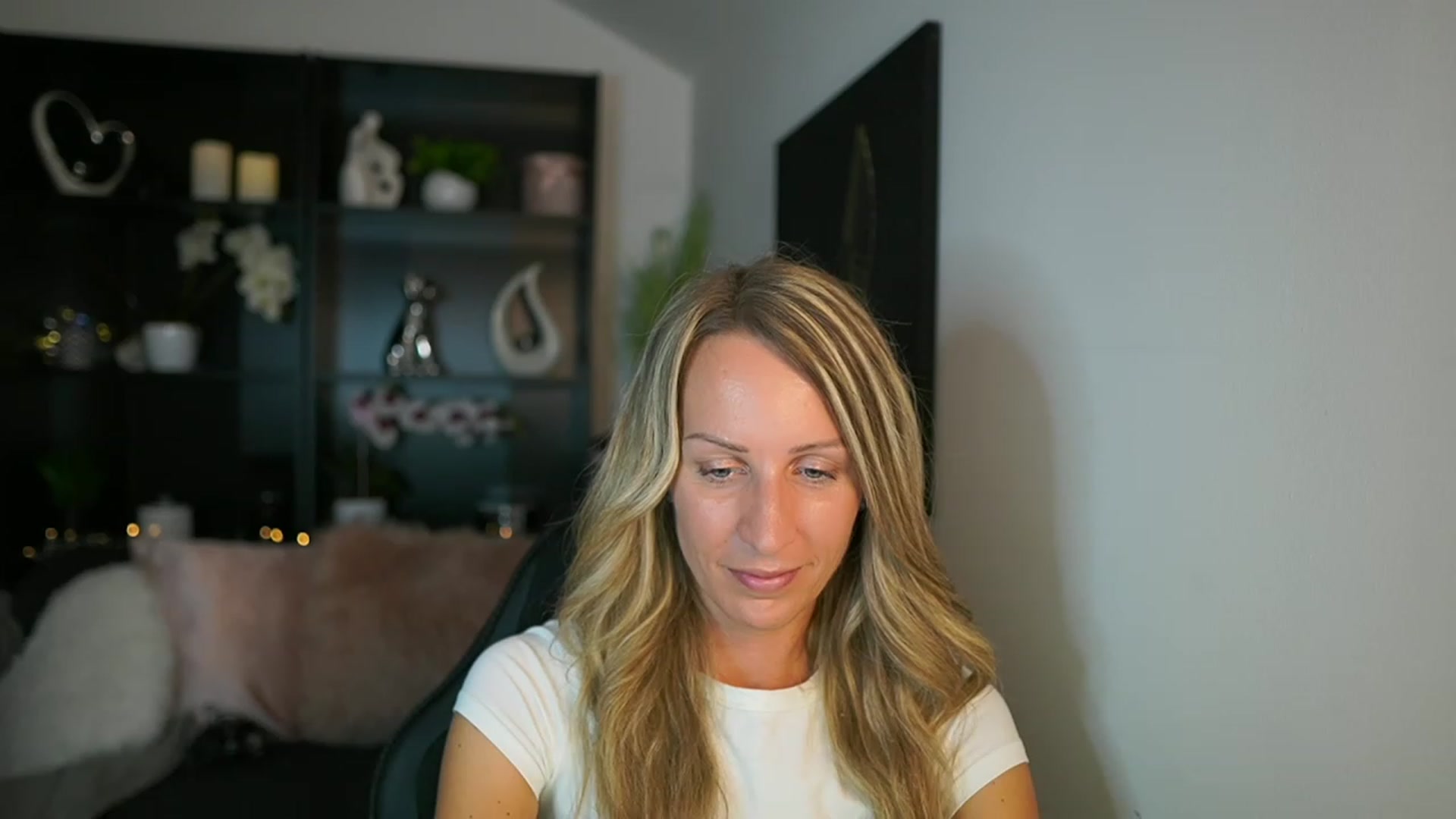Gallery image thumbnail from Nikki__Sexx__'s myfreecams stream on, 09/12/2023, 21:20 image 16 of 20