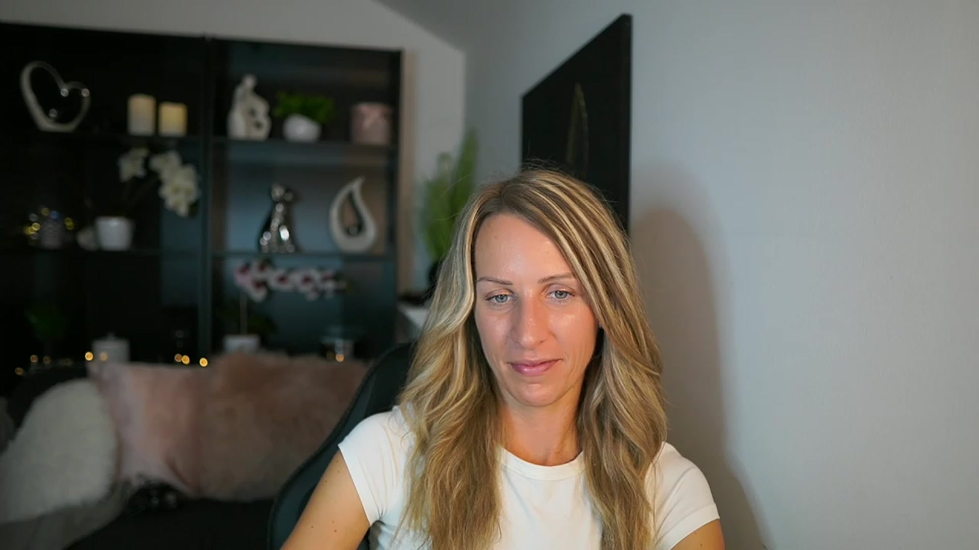 Gallery image thumbnail from Nikki__Sexx__'s myfreecams stream on, 09/12/2023, 21:20 image 15 of 20