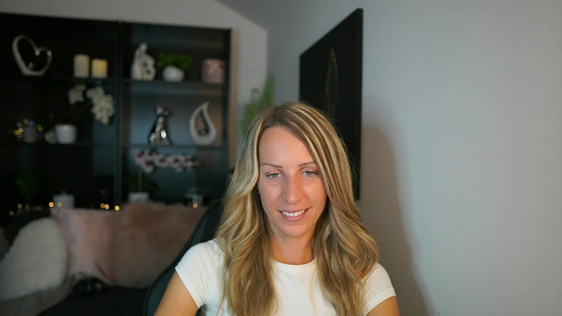 Gallery image thumbnail from Nikki__Sexx__'s myfreecams stream on, 09/12/2023, 21:20 image 18 of 20