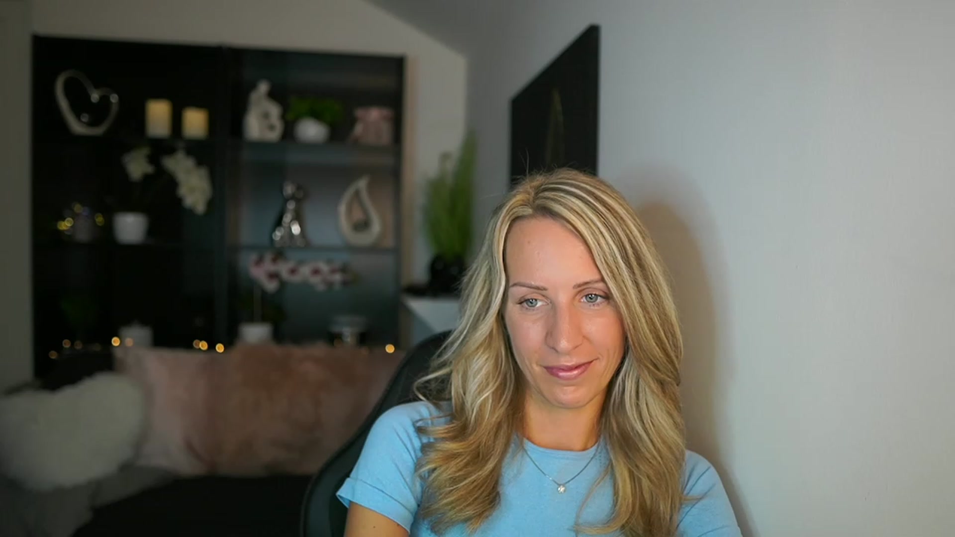 Gallery image thumbnail from Nikki__Sexx__'s myfreecams stream on, 09/14/2023, 19:56 image 5 of 20