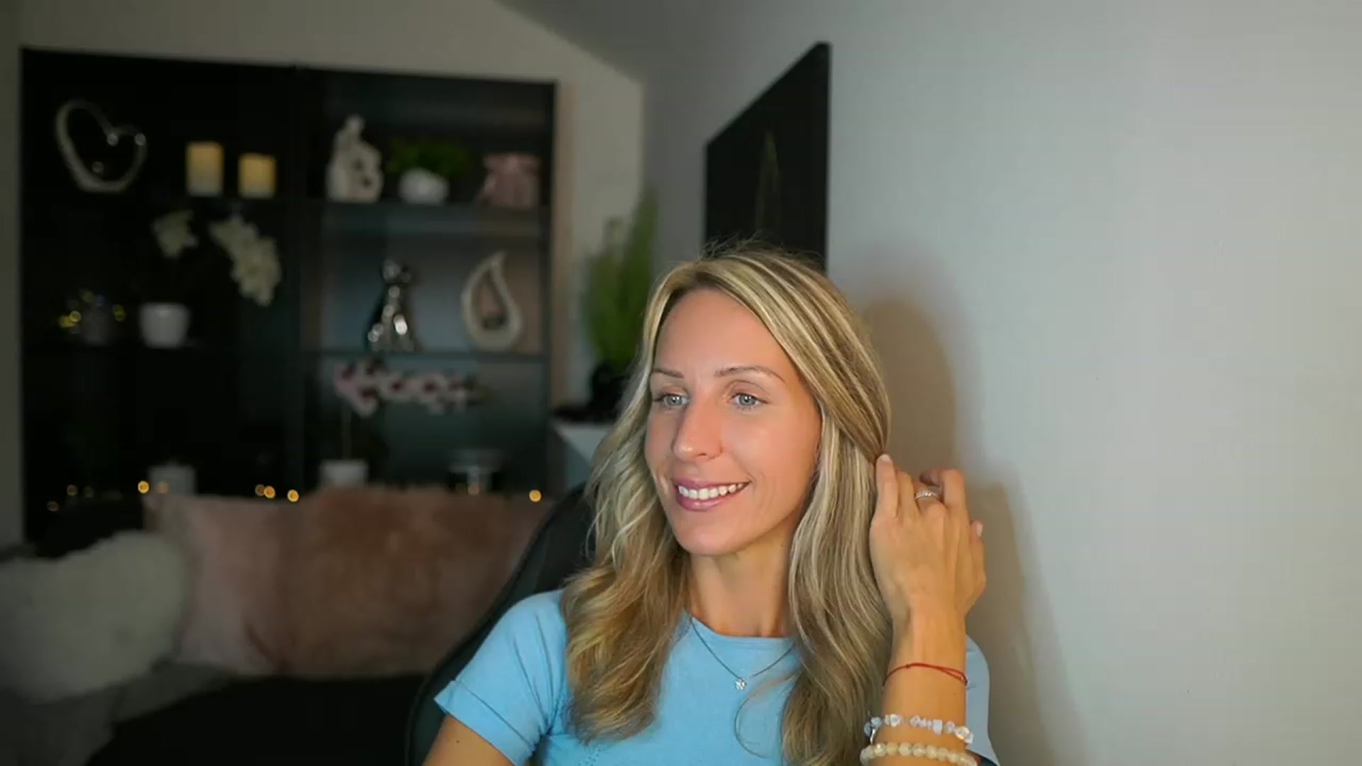 Gallery image thumbnail from Nikki__Sexx__'s myfreecams stream on, 09/14/2023, 22:49 image 16 of 20