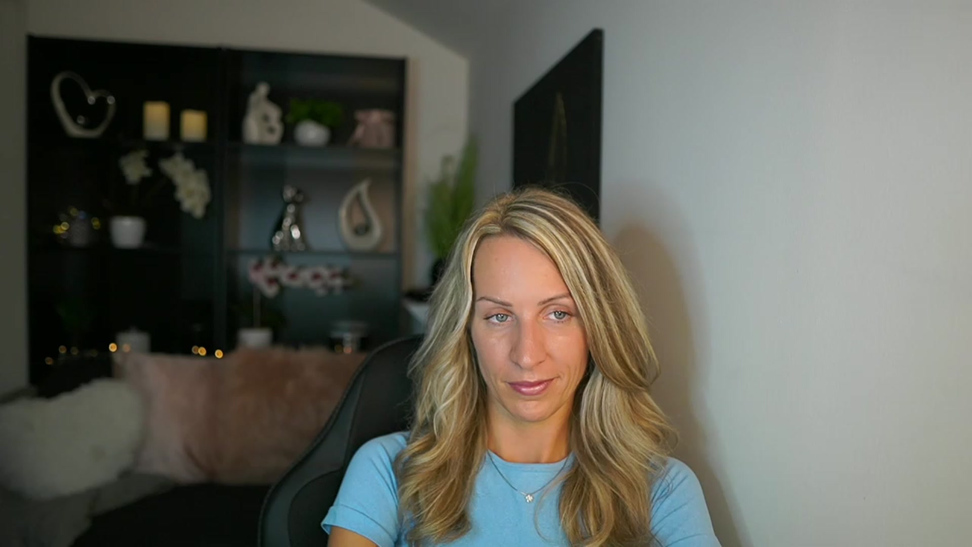 Gallery image thumbnail from Nikki__Sexx__'s myfreecams stream on, 09/14/2023, 22:49 image 14 of 20