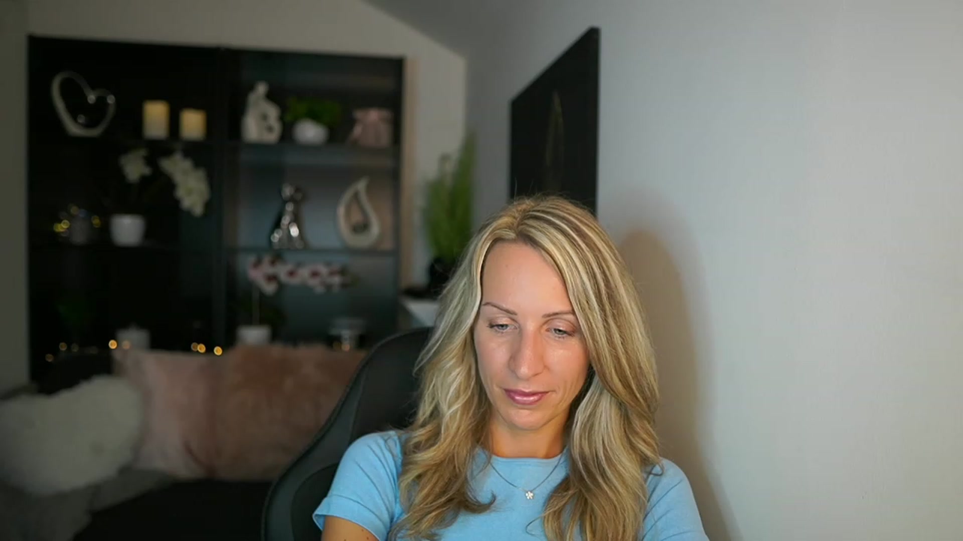 Gallery image thumbnail from Nikki__Sexx__'s myfreecams stream on, 09/14/2023, 22:49 image 6 of 20