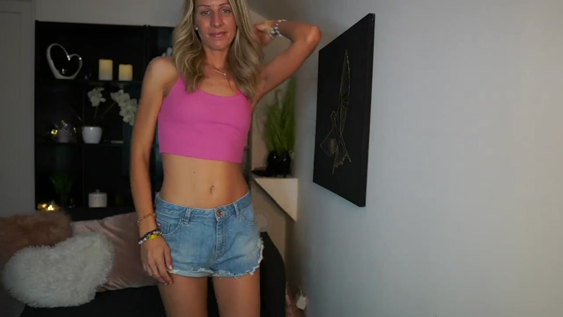 Gallery image thumbnail from Nikki__Sexx__'s myfreecams stream on, 09/18/2023, 20:08 image 11 of 20