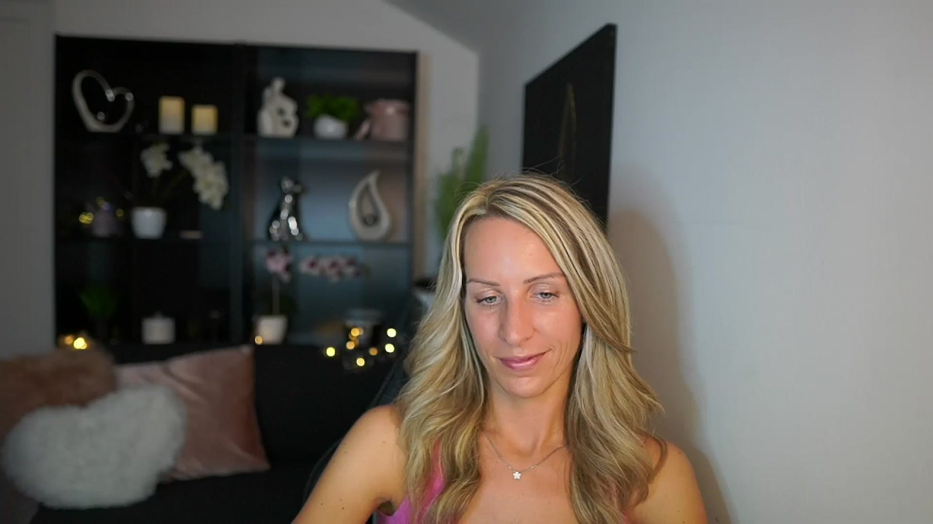 Gallery image thumbnail from Nikki__Sexx__'s myfreecams stream on, 09/18/2023, 20:52 image 20 of 20
