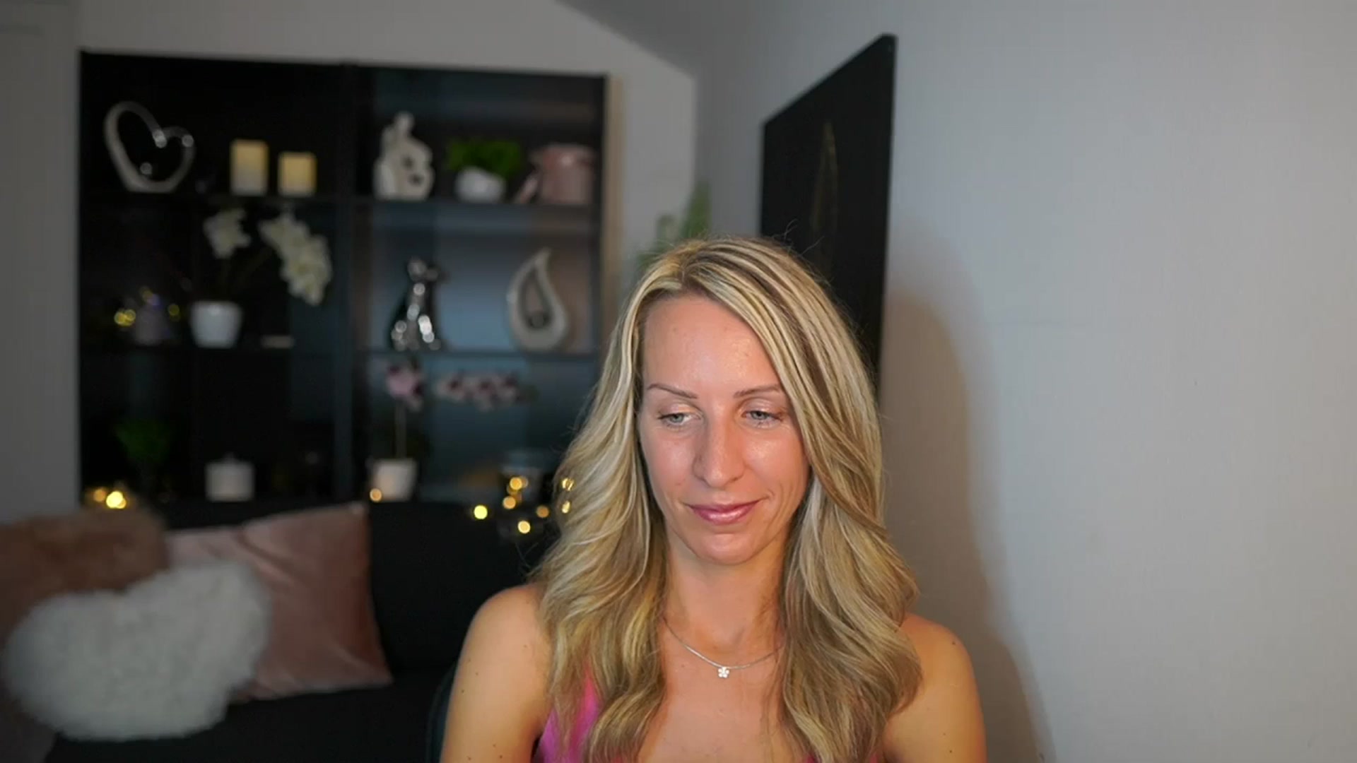 Gallery image thumbnail from Nikki__Sexx__'s myfreecams stream on, 09/18/2023, 22:05 image 1 of 20