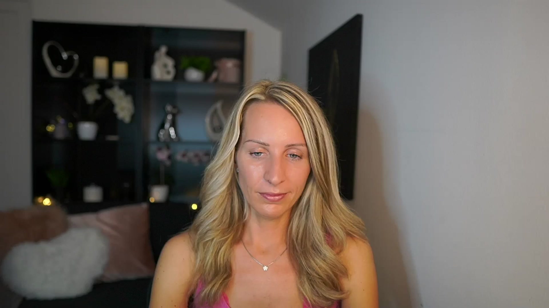 Gallery image thumbnail from Nikki__Sexx__'s myfreecams stream on, 09/18/2023, 22:55 image 18 of 20