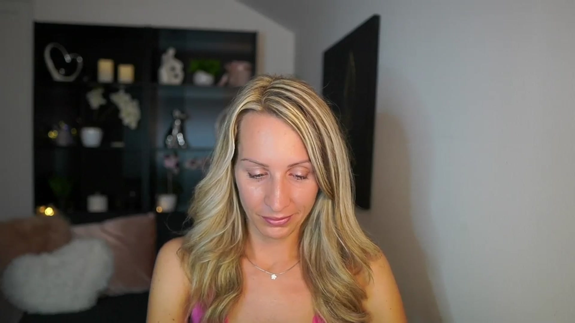 Gallery image thumbnail from Nikki__Sexx__'s myfreecams stream on, 09/18/2023, 22:55 image 13 of 20