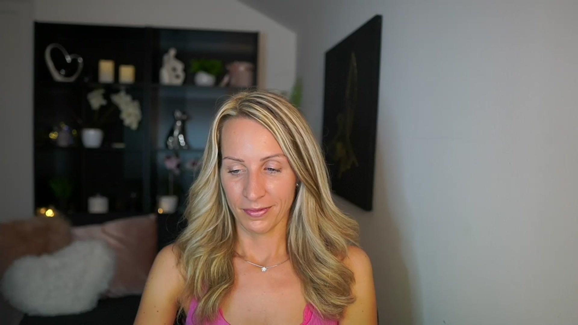 Gallery image thumbnail from Nikki__Sexx__'s myfreecams stream on, 09/18/2023, 22:55 image 15 of 20