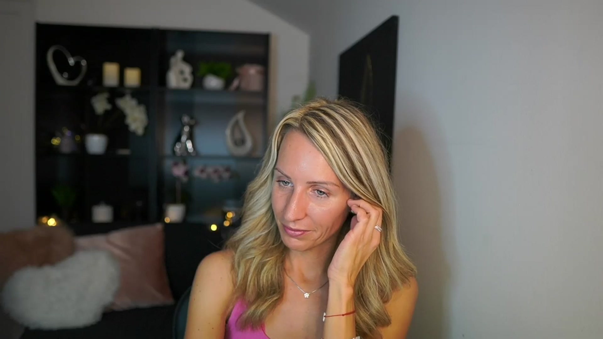 Gallery image thumbnail from Nikki__Sexx__'s myfreecams stream on, 09/18/2023, 22:55 image 8 of 20