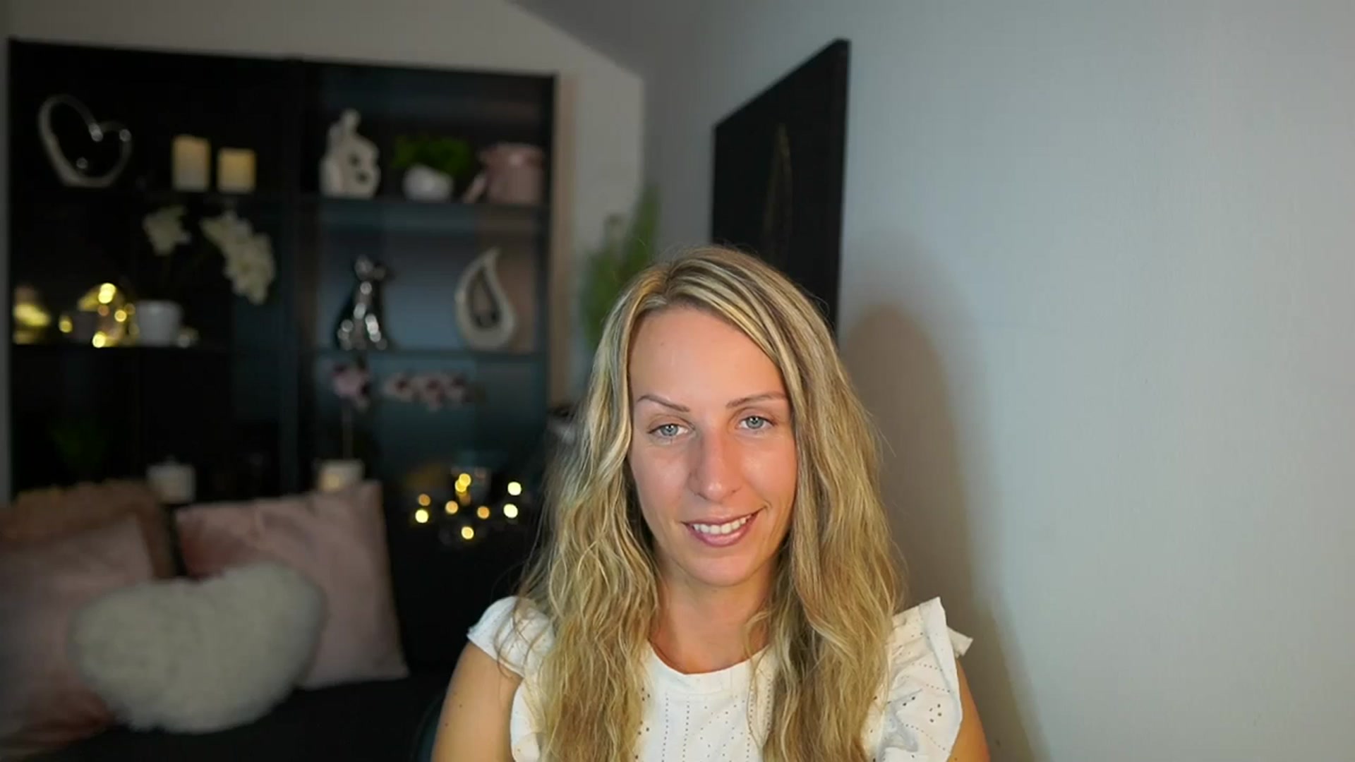 Gallery image thumbnail from Nikki__Sexx__'s myfreecams stream on, 09/19/2023, 18:31 image 18 of 20