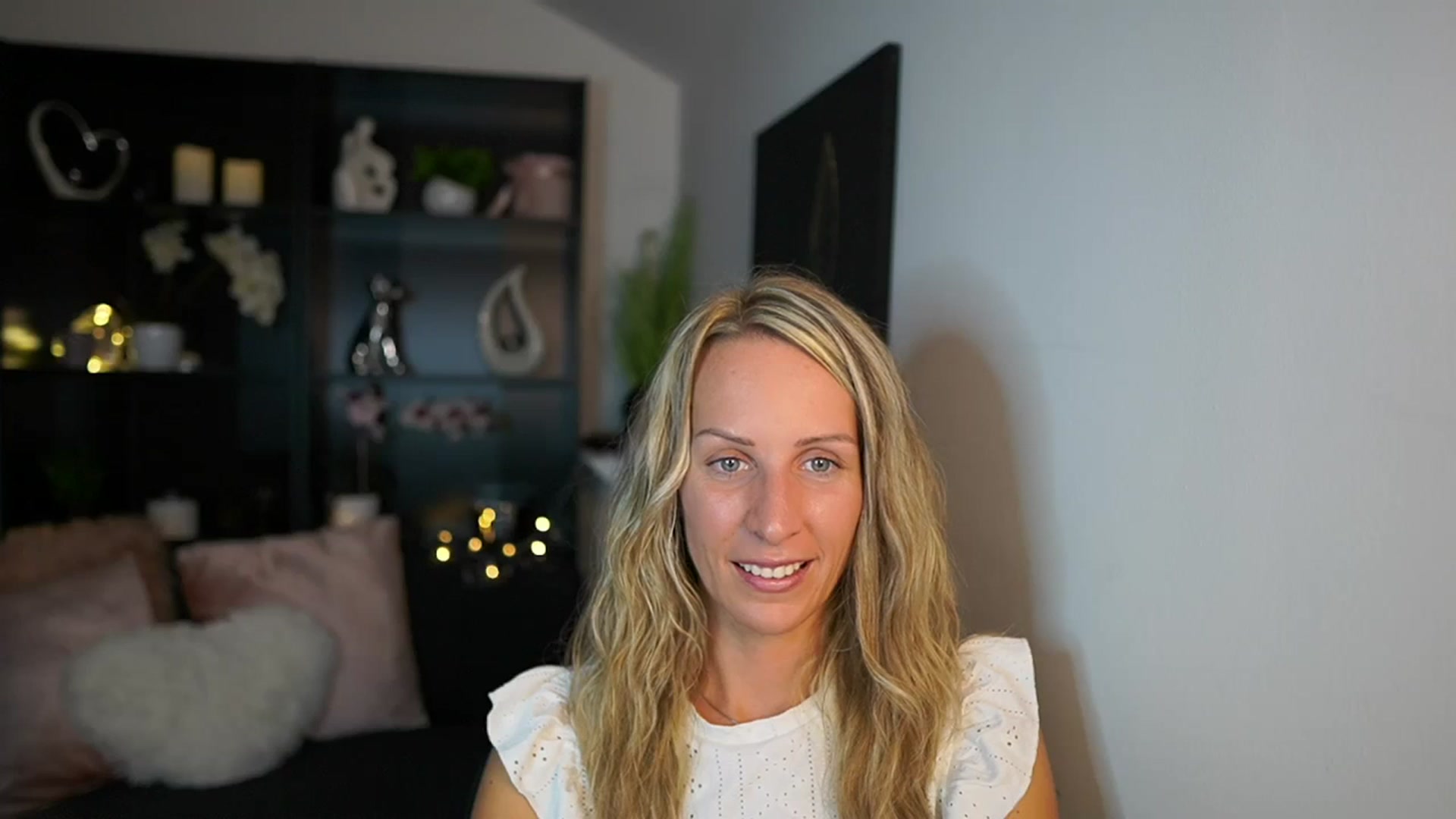 Gallery image thumbnail from Nikki__Sexx__'s myfreecams stream on, 09/19/2023, 19:15 image 8 of 20