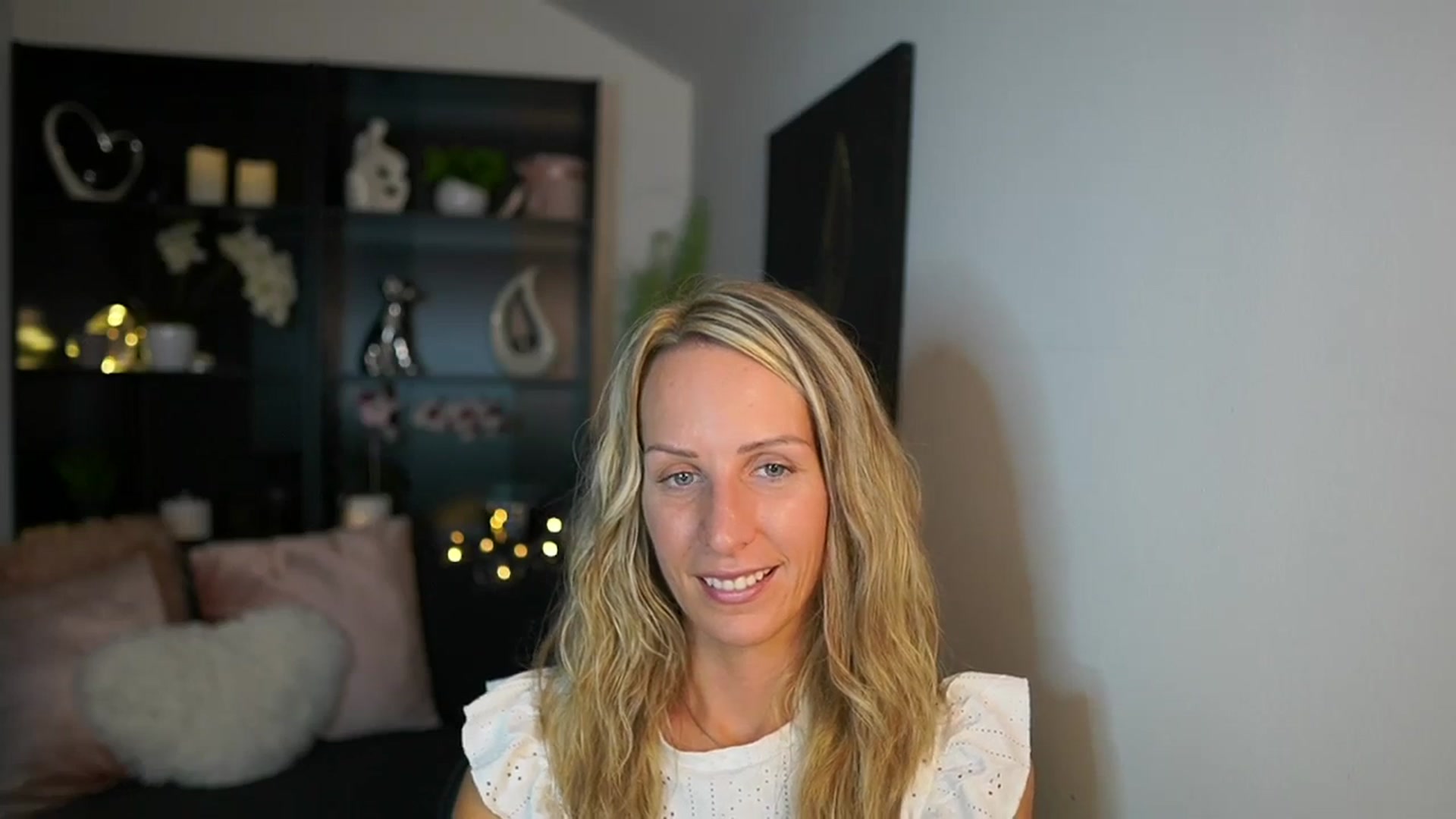 Gallery image thumbnail from Nikki__Sexx__'s myfreecams stream on, 09/19/2023, 19:15 image 3 of 20