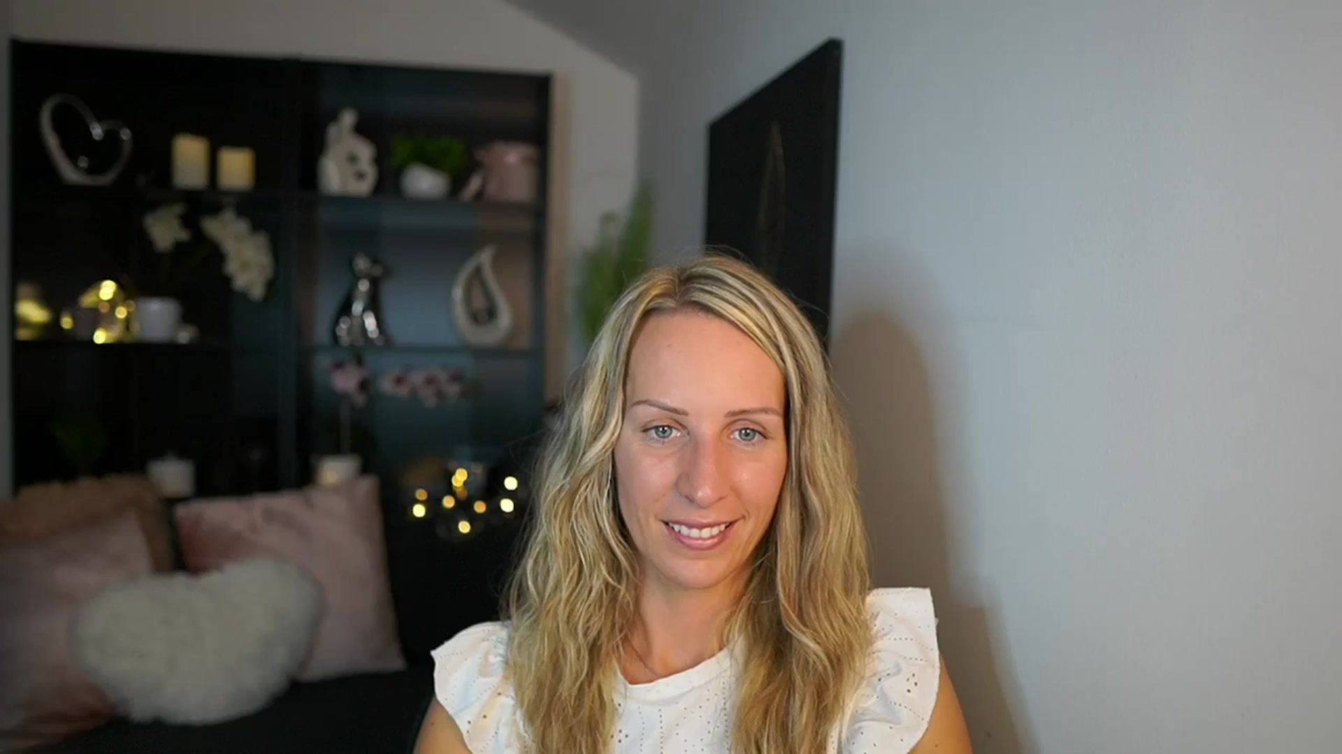 Gallery image thumbnail from Nikki__Sexx__'s myfreecams stream on, 09/19/2023, 19:15 image 2 of 20