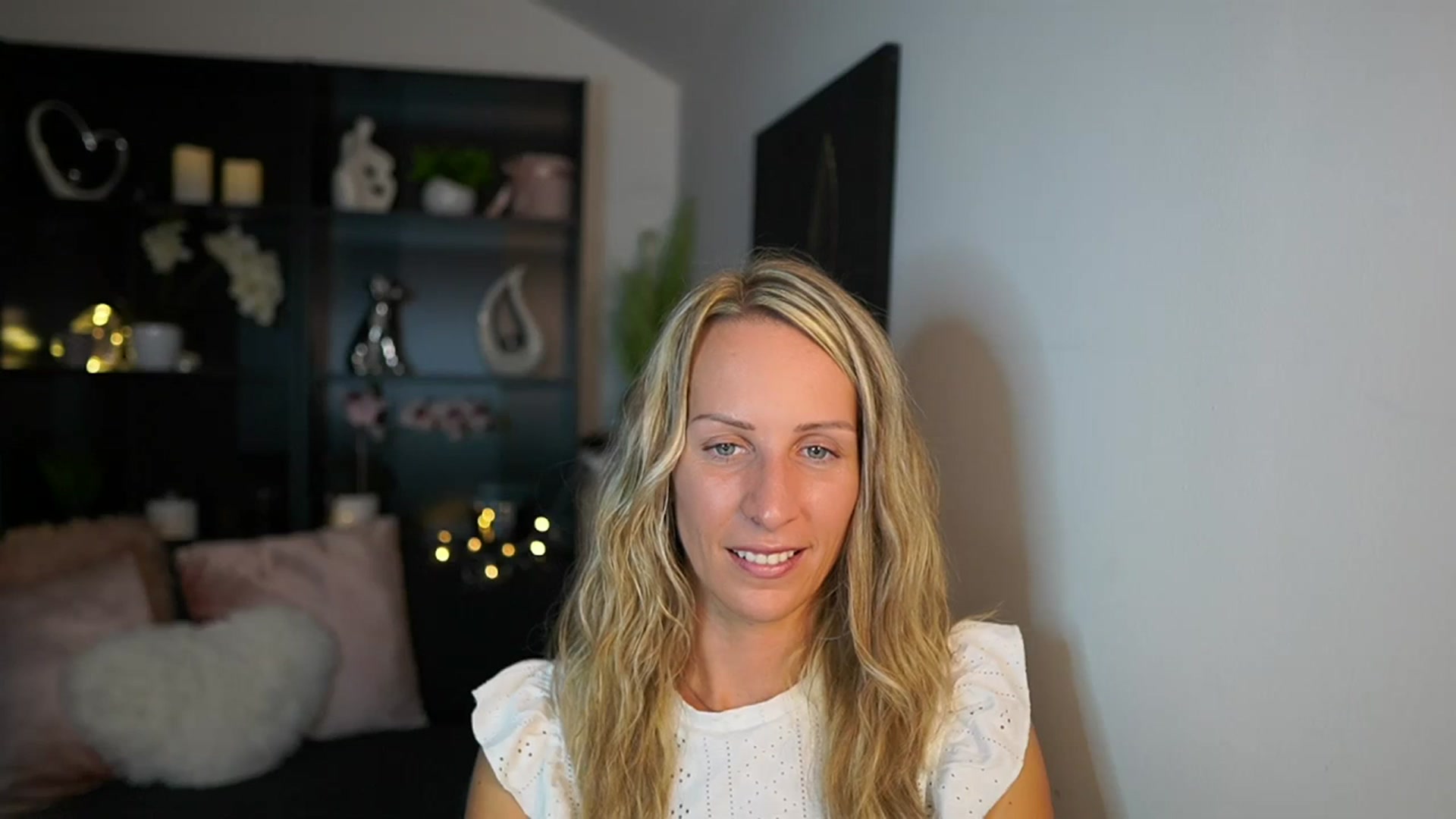 Gallery image thumbnail from Nikki__Sexx__'s myfreecams stream on, 09/19/2023, 19:15 image 7 of 20